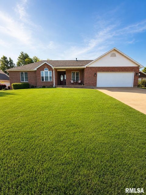 Homes For Sale - 1403 Breckenridge Drive<br/> Quincy, IL 62305