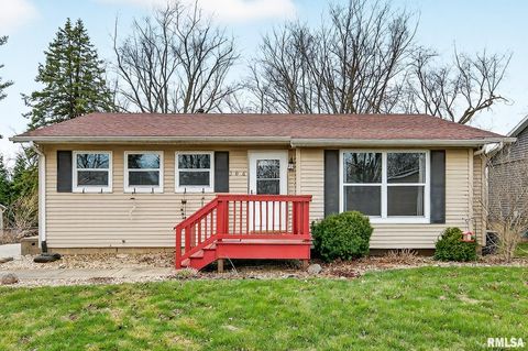 Homes For Sale - 306 Parkview Drive<br/> Tazewell County, Washington, IL 61571