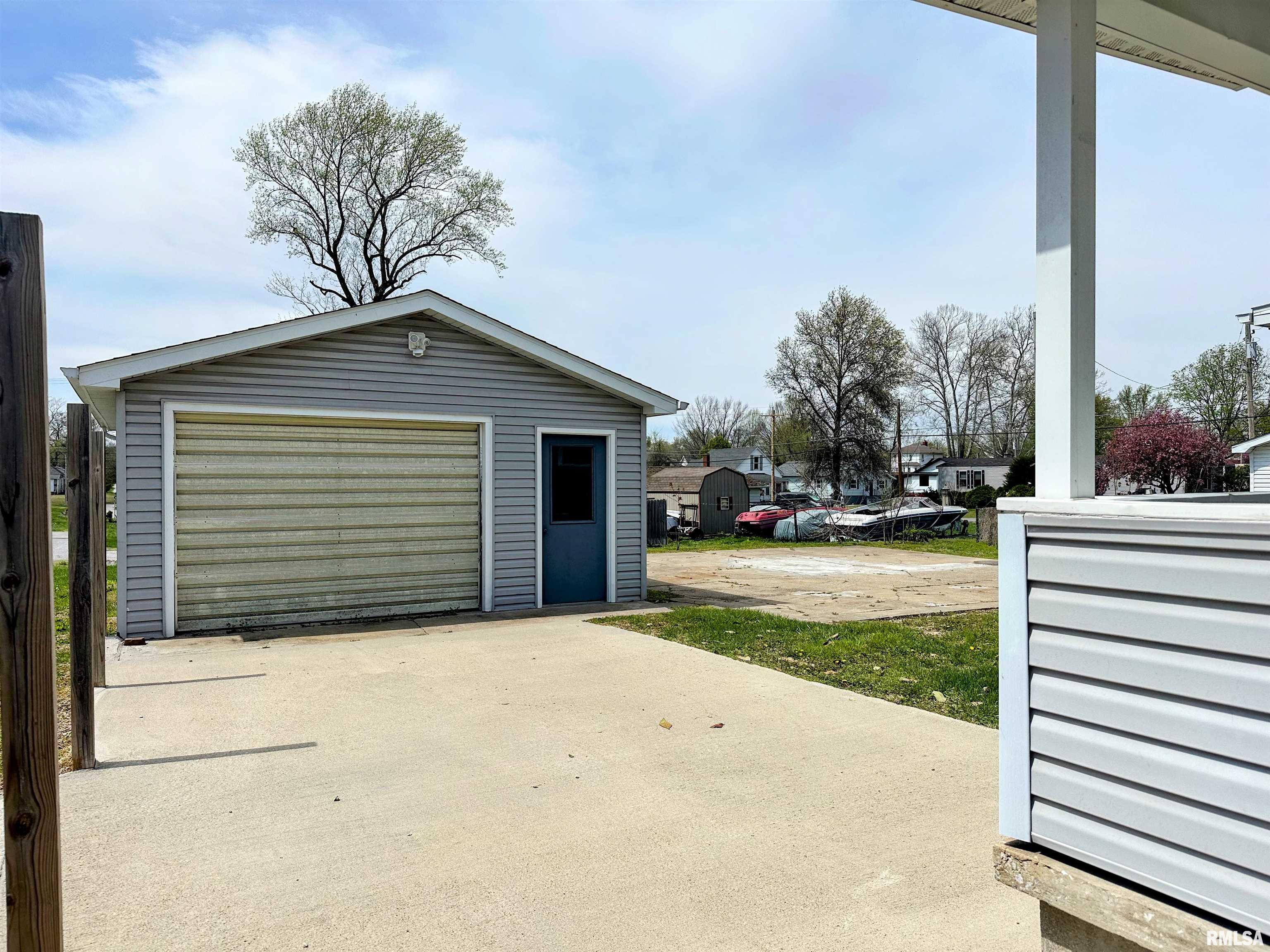 403 S State Street, Christopher, Illinois image 47