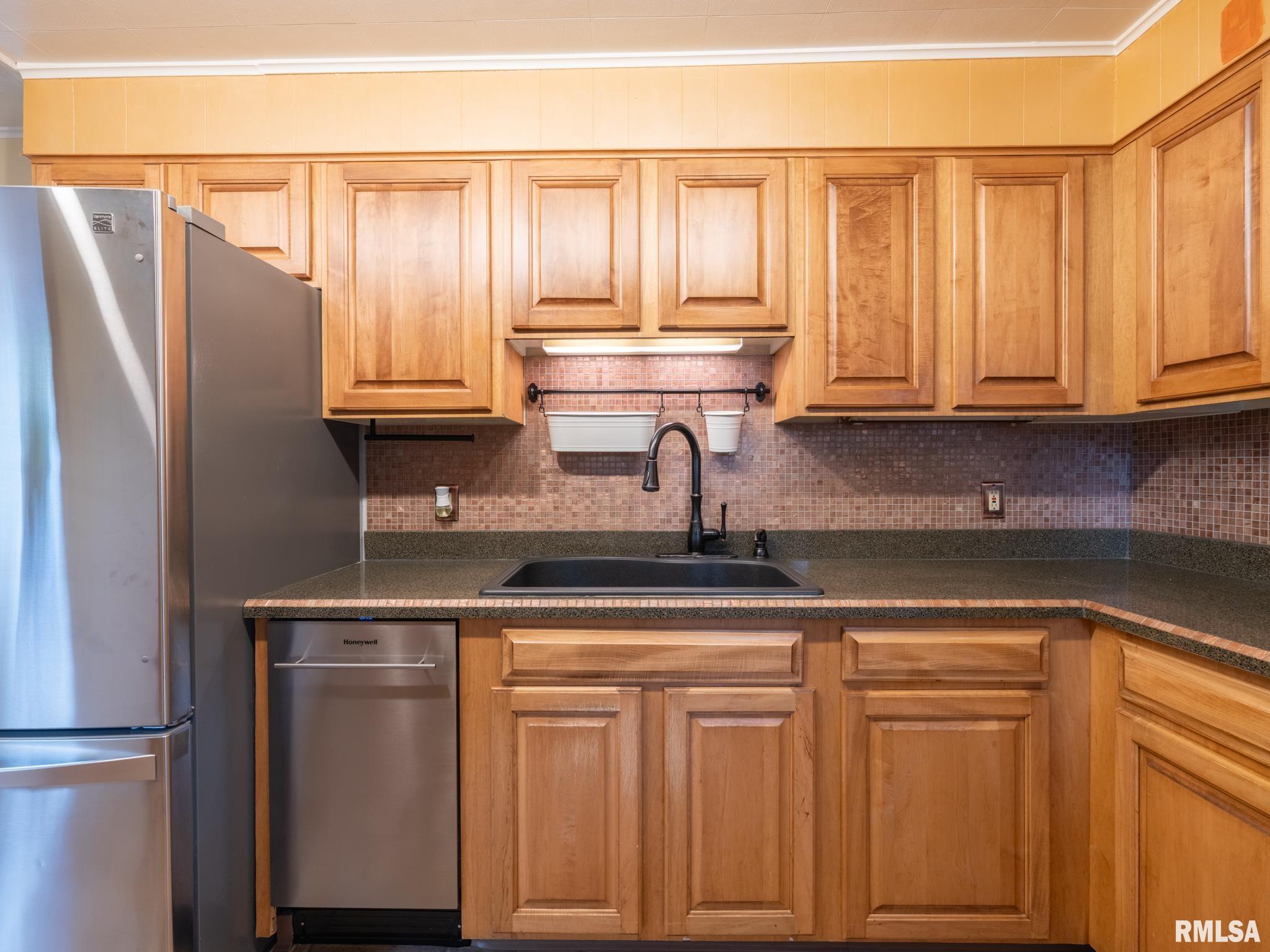 2207 Fondulac Drive, East Peoria, Illinois image 30