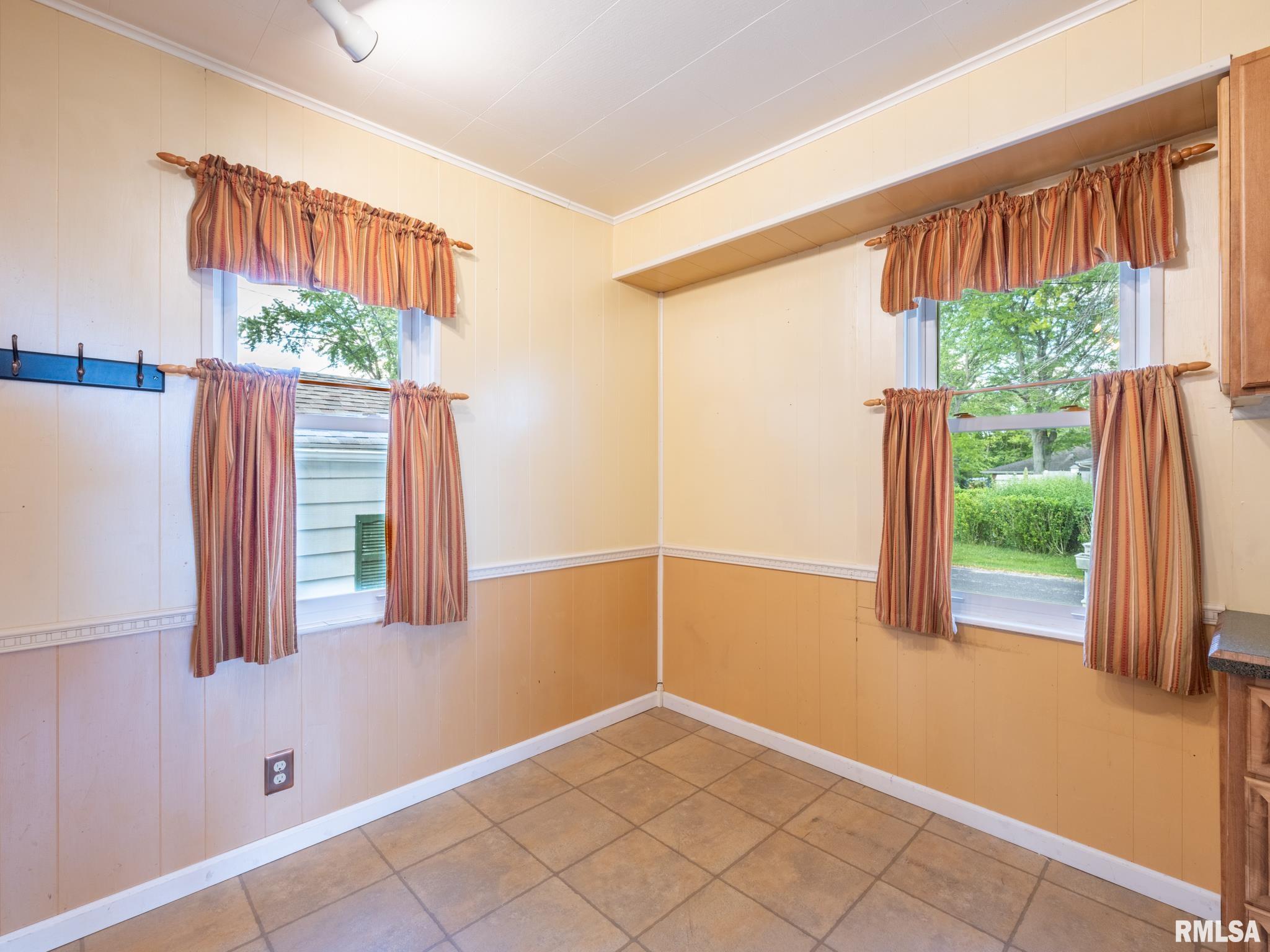 2207 Fondulac Drive, East Peoria, Illinois image 25