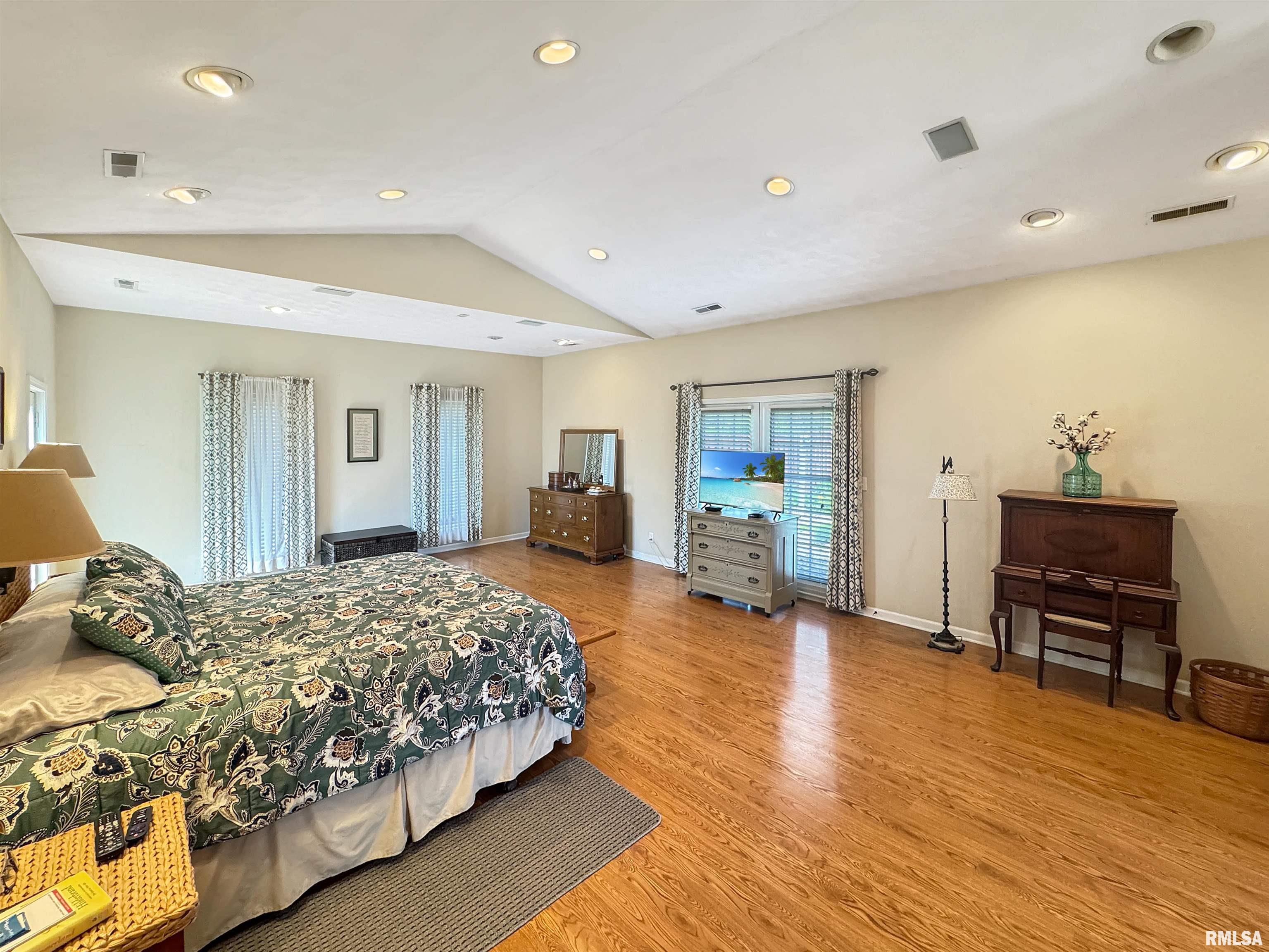 700 Illini Drive, East Peoria, Illinois image 23