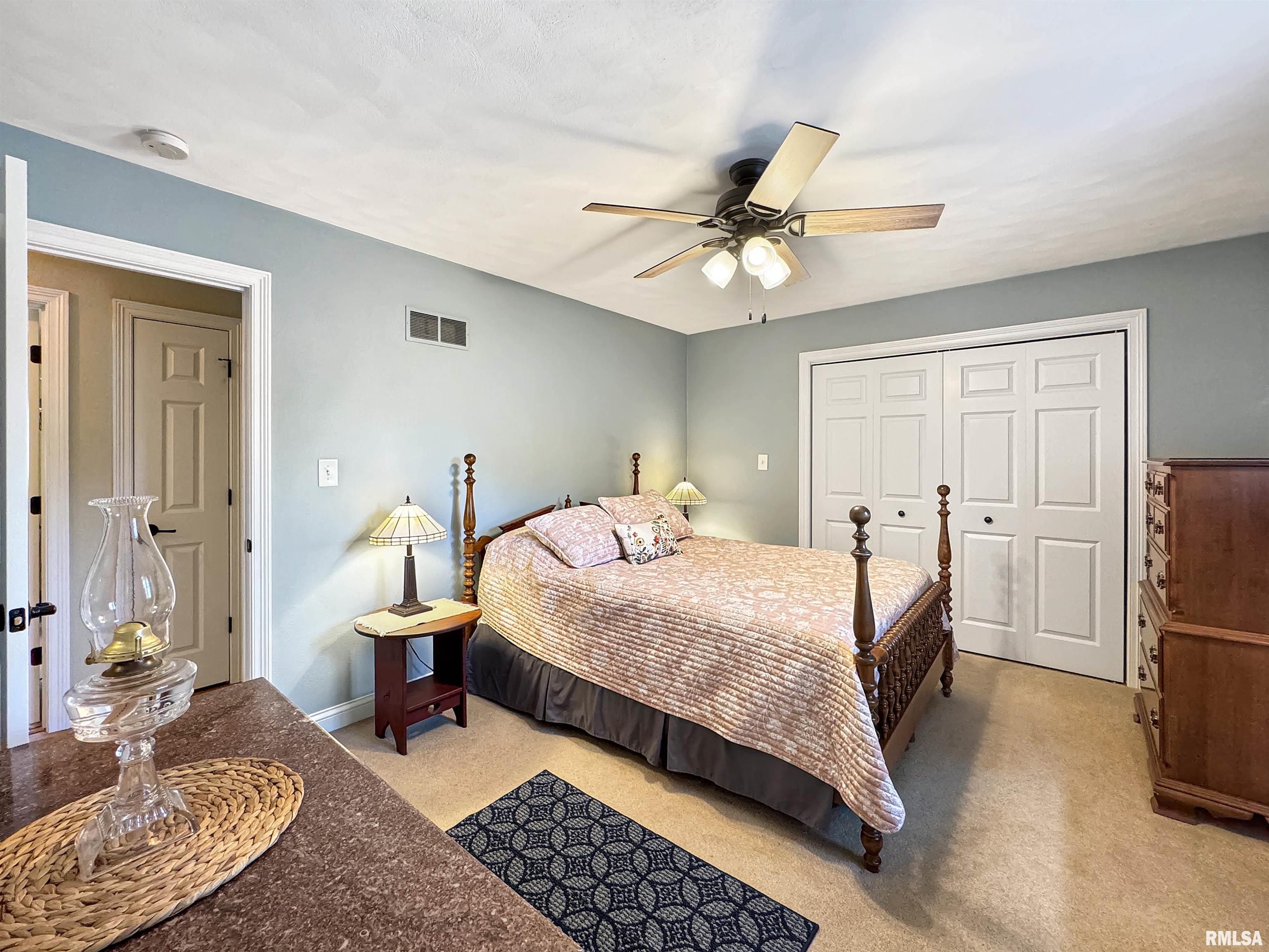 700 Illini Drive, East Peoria, Illinois image 27