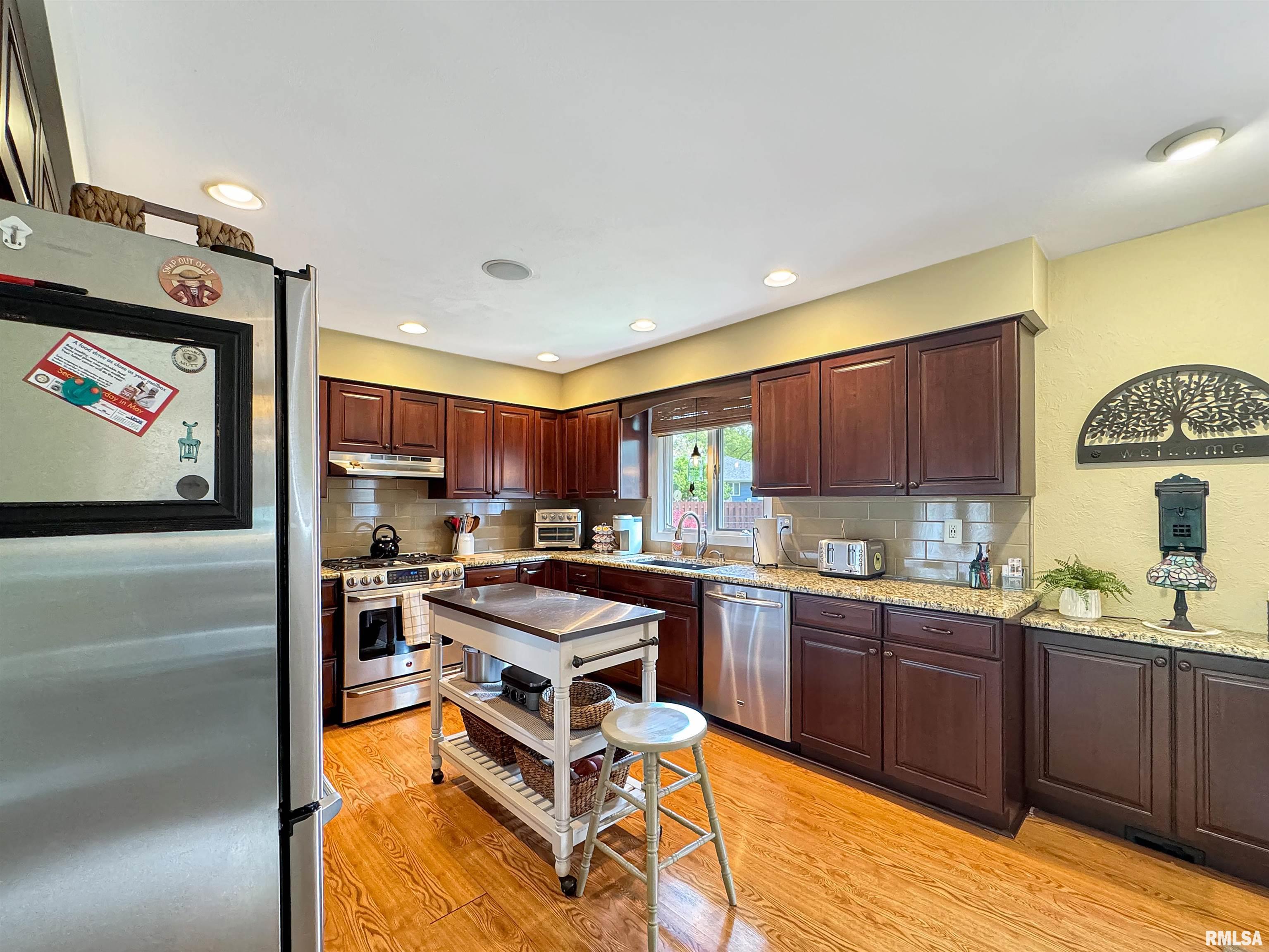 700 Illini Drive, East Peoria, Illinois image 17