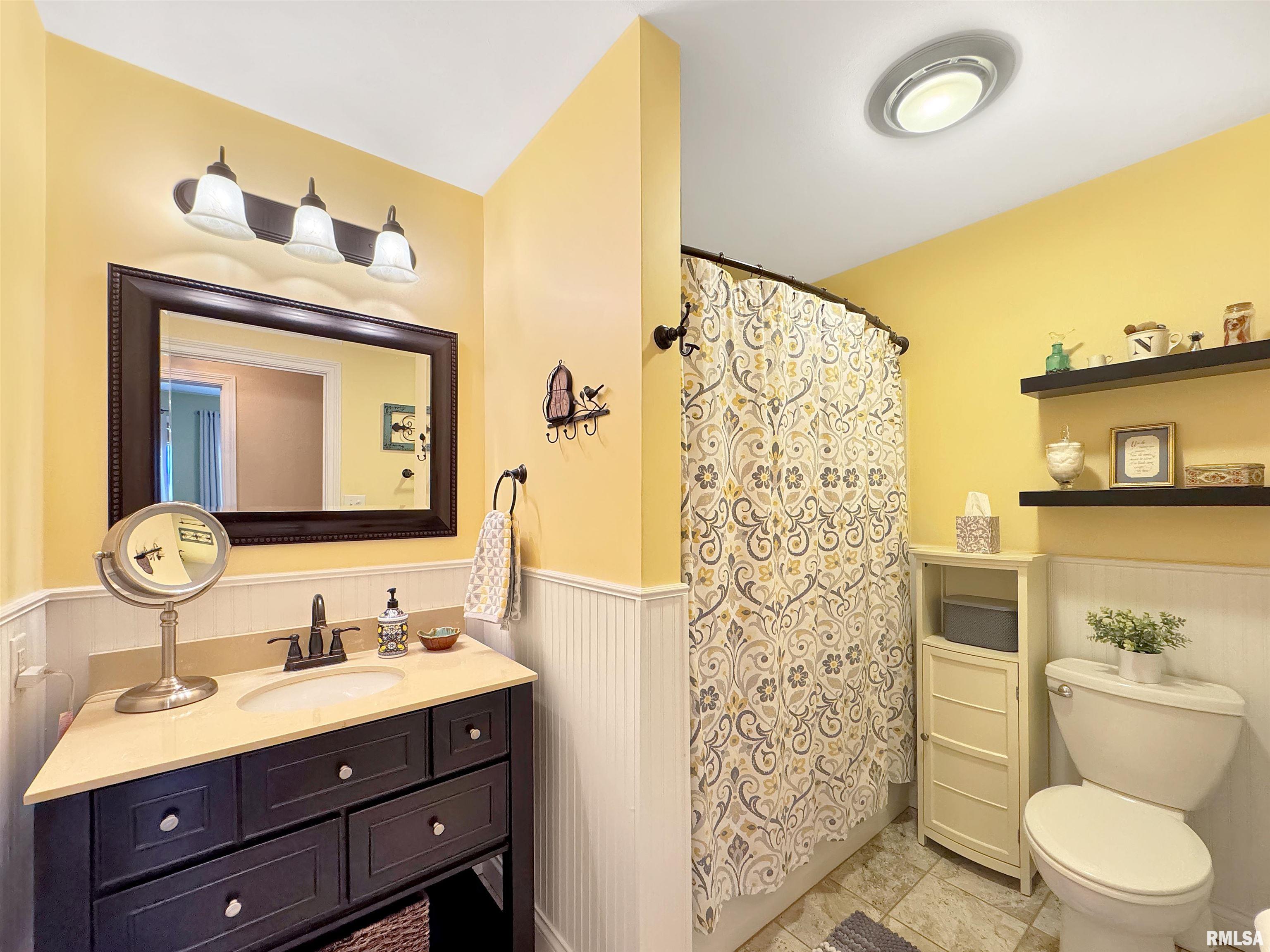 700 Illini Drive, East Peoria, Illinois image 37