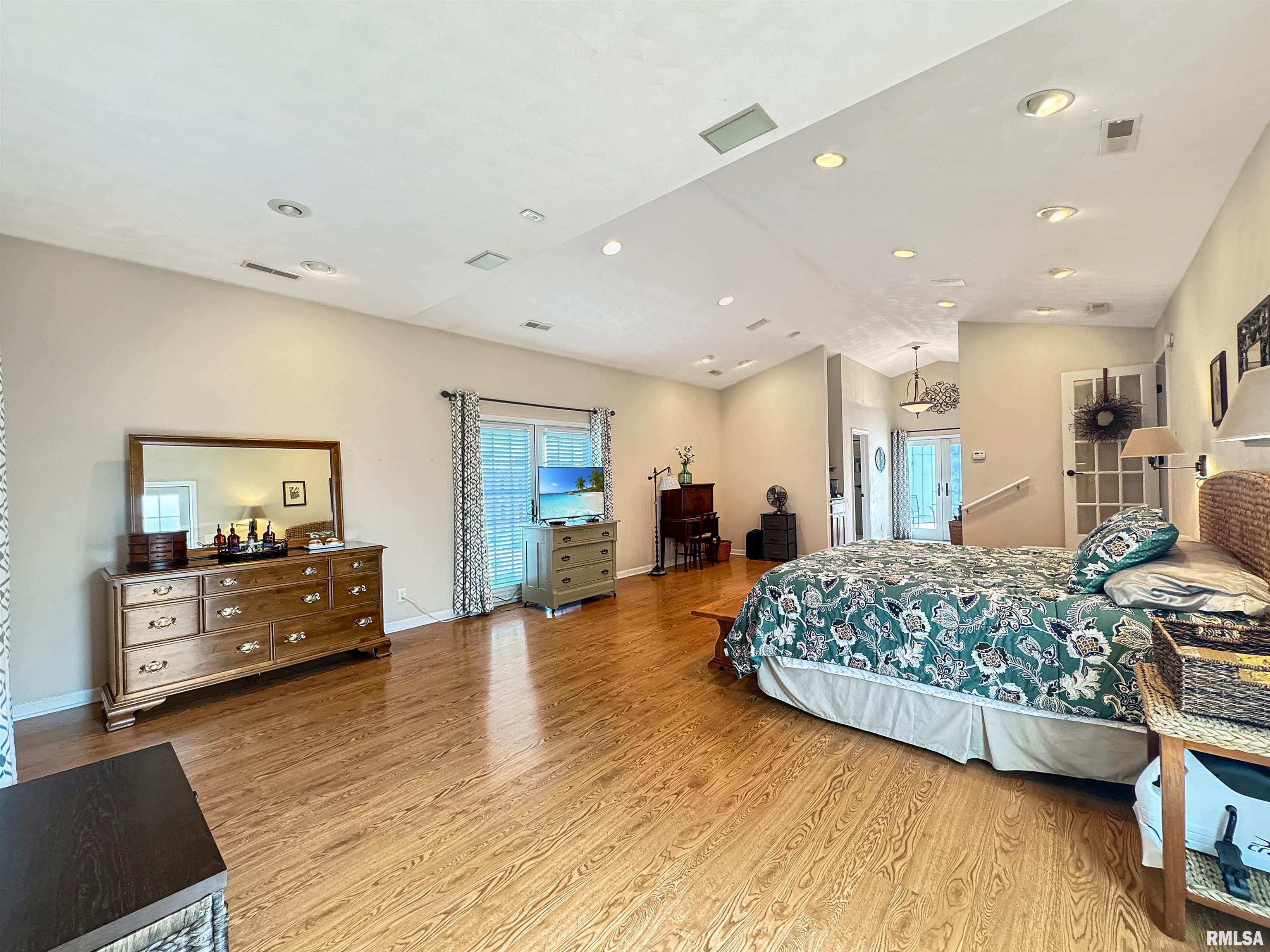 700 Illini Drive, East Peoria, Illinois image 22