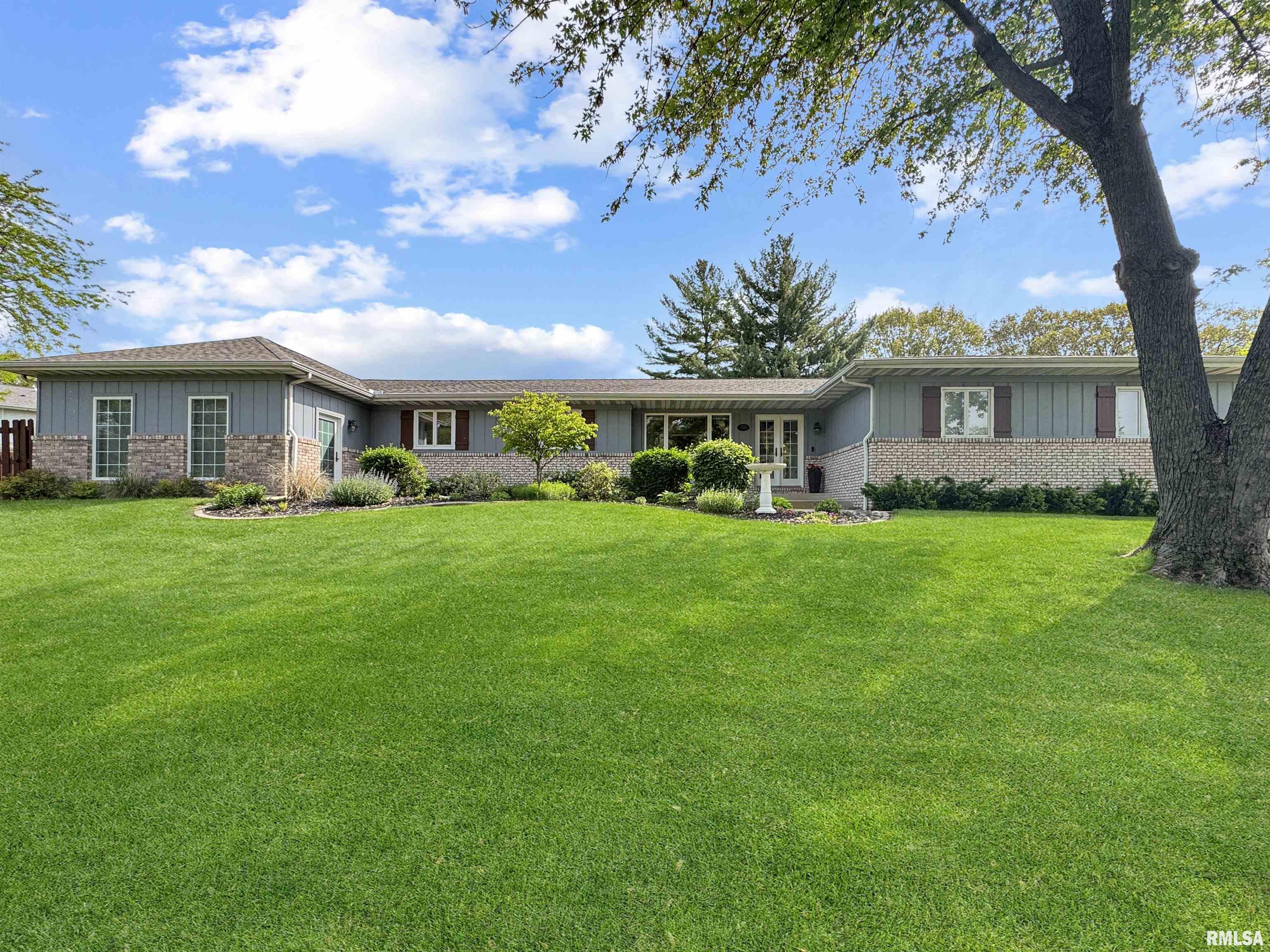 700 Illini Drive, East Peoria, Illinois image 1