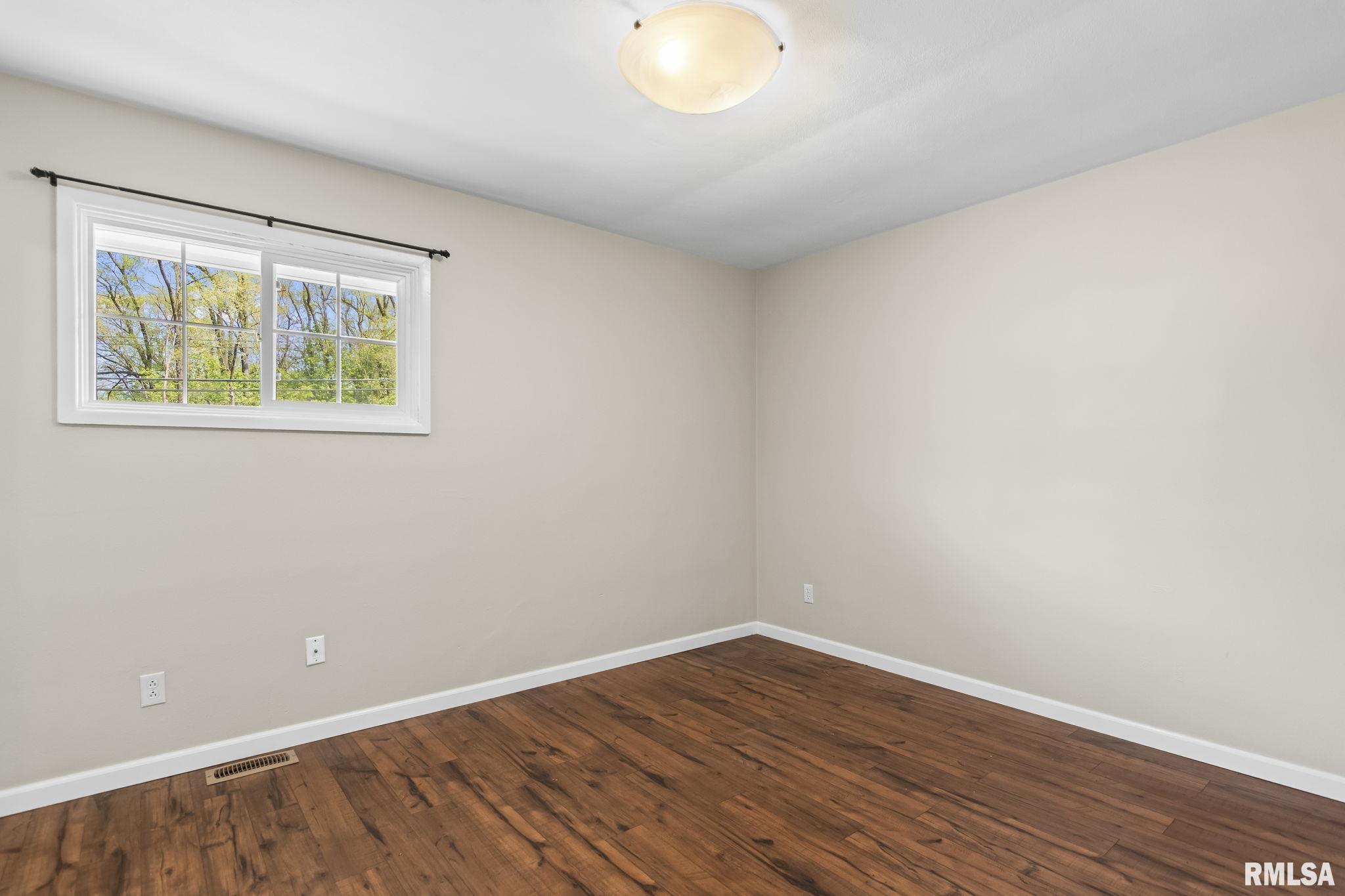1 Nottingham Road, Springfield, Illinois image 13