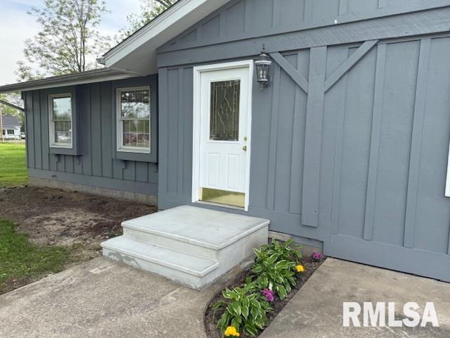 301 S Pershing Street, Energy, Illinois image 2
