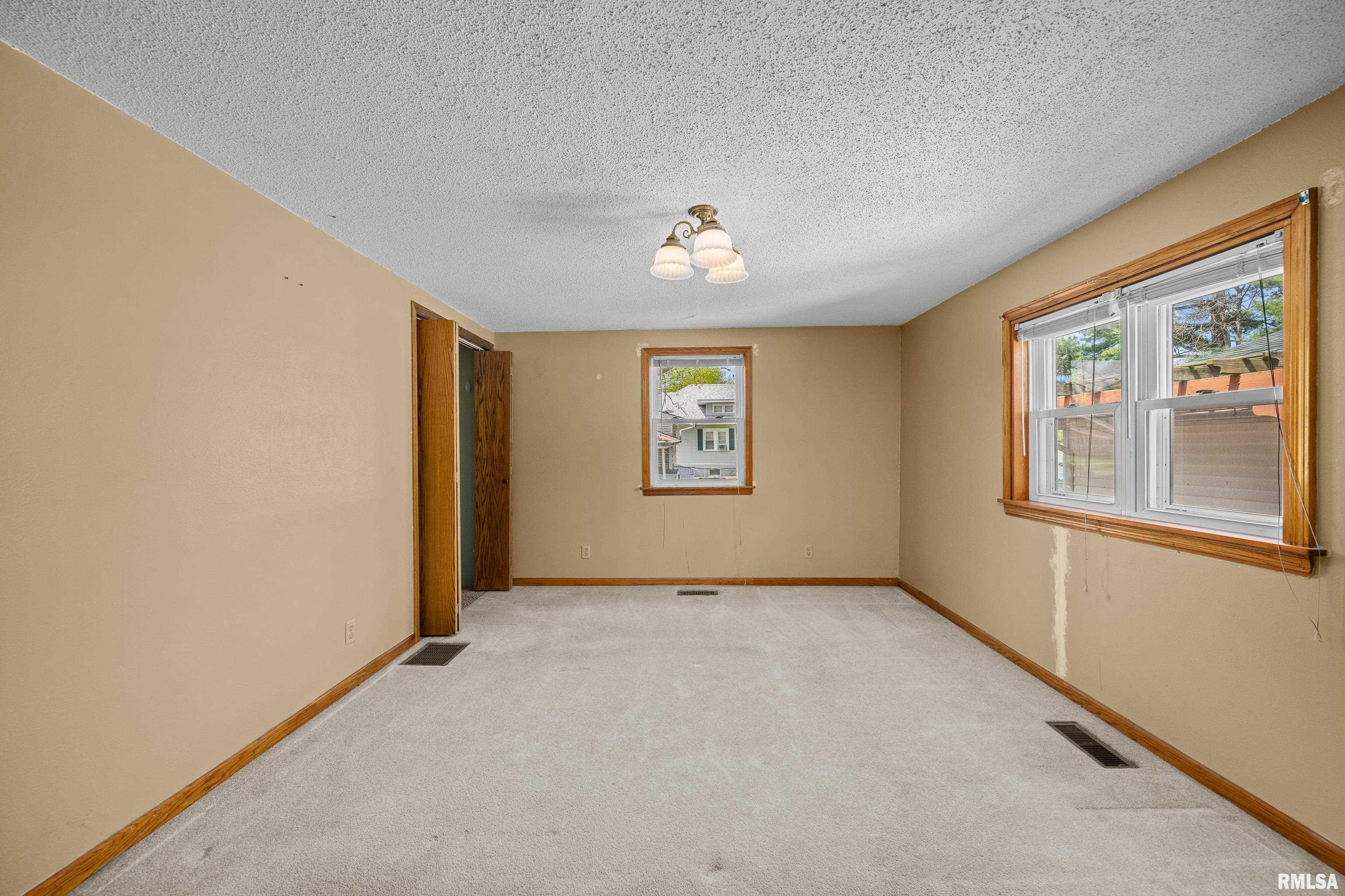 140 W 5th Avenue, Woodhull, Illinois image 14