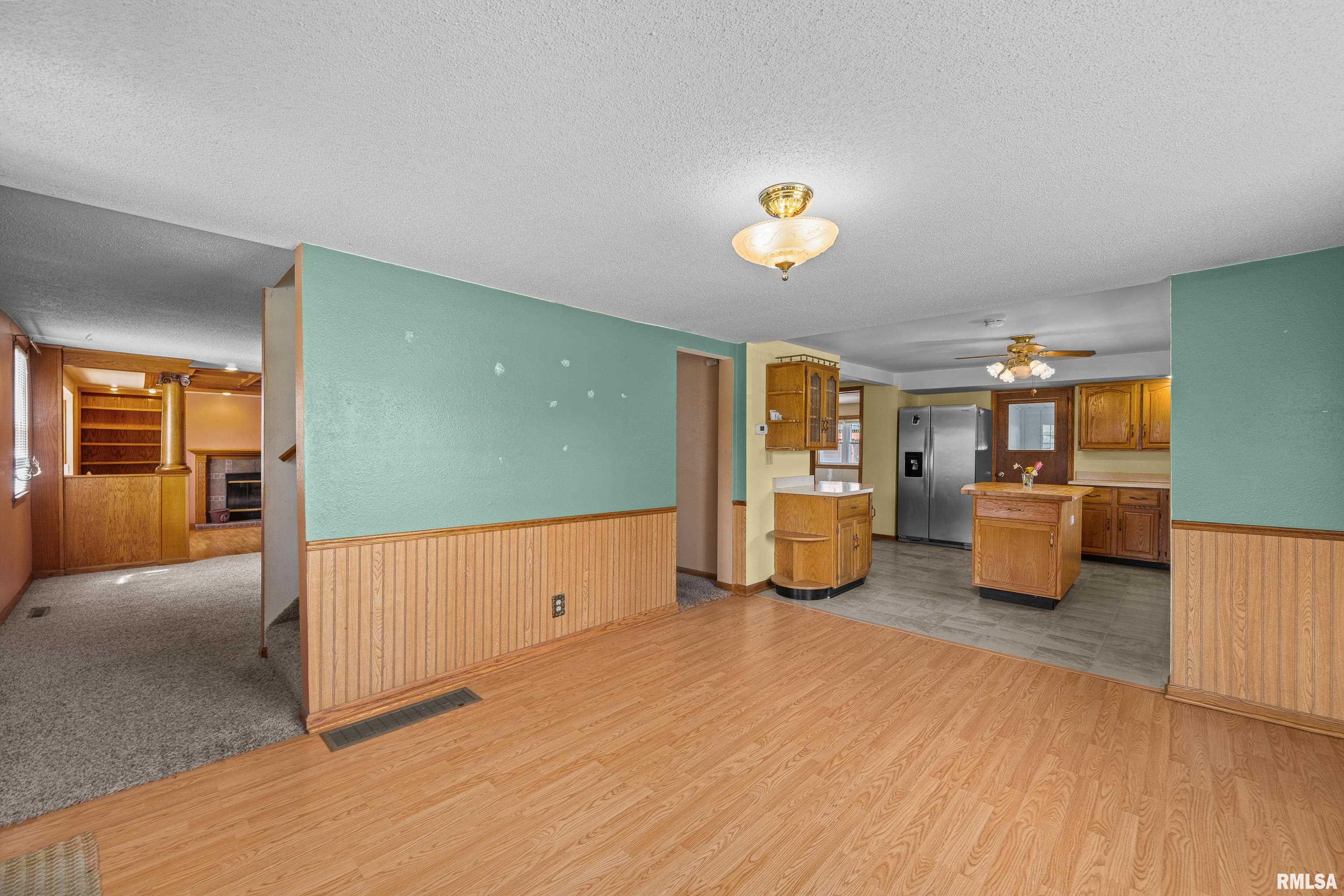 140 W 5th Avenue, Woodhull, Illinois image 9