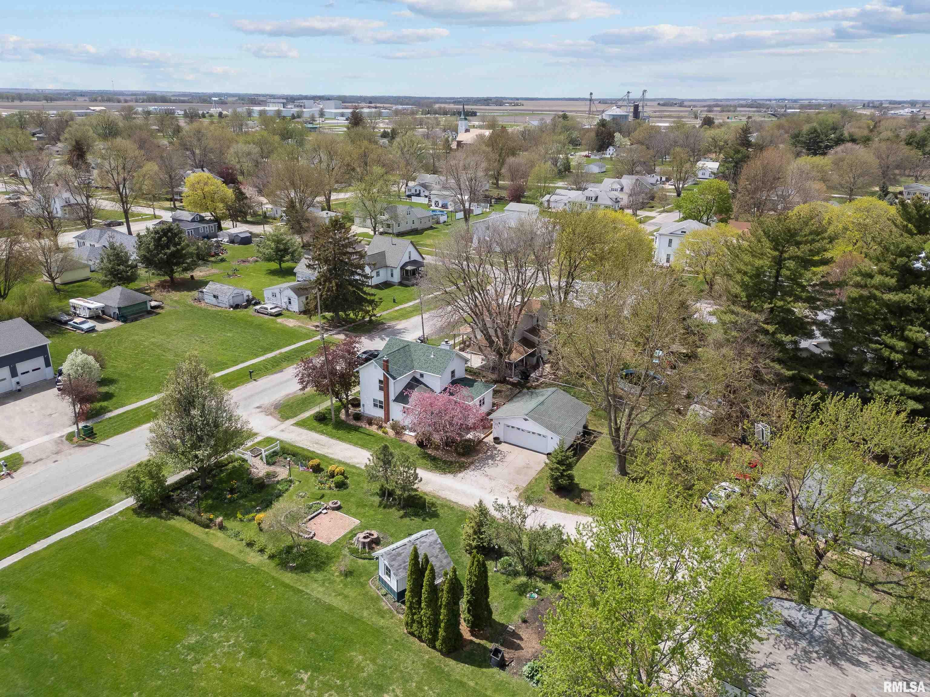140 W 5th Avenue, Woodhull, Illinois image 7