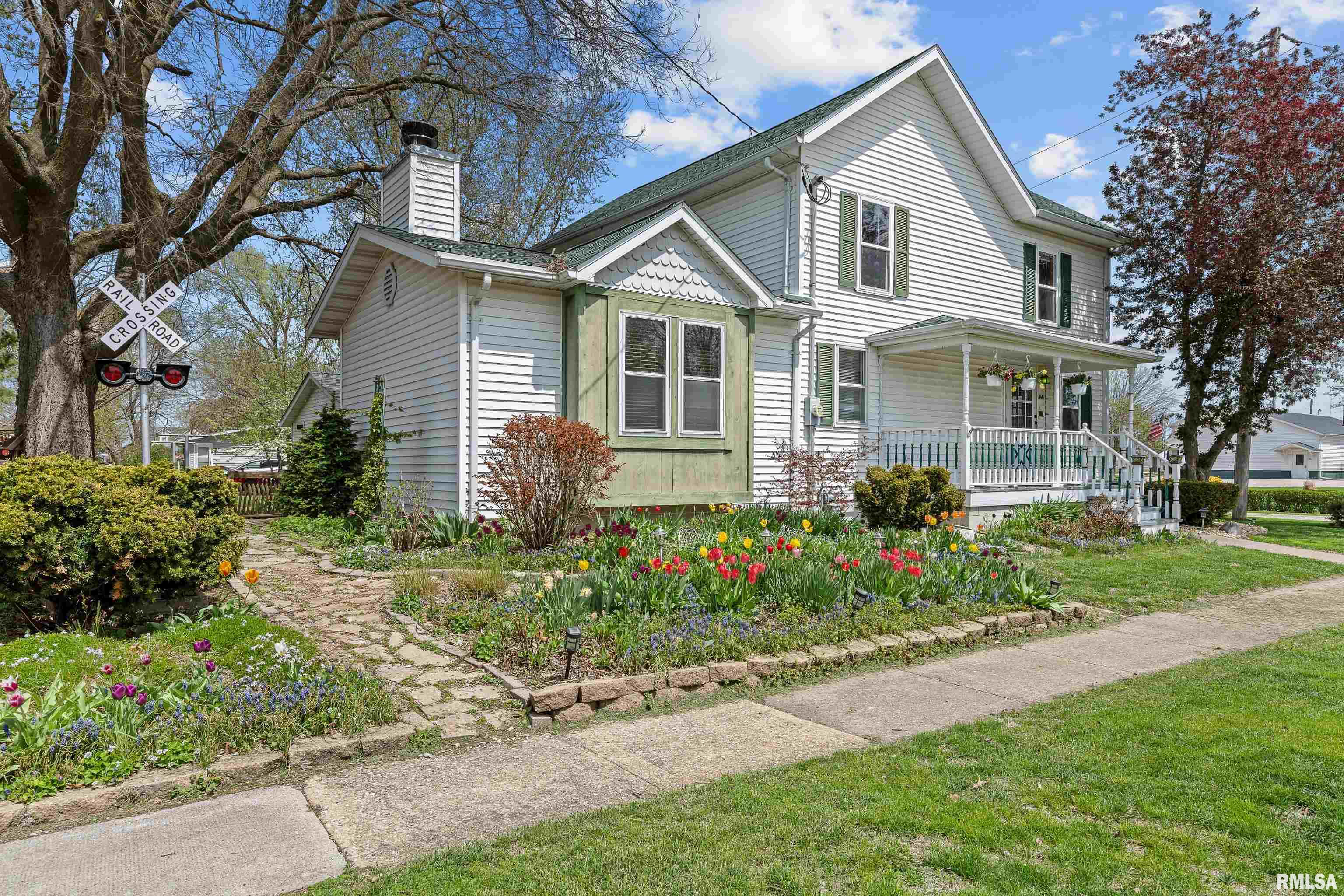 140 W 5th Avenue, Woodhull, Illinois image 2
