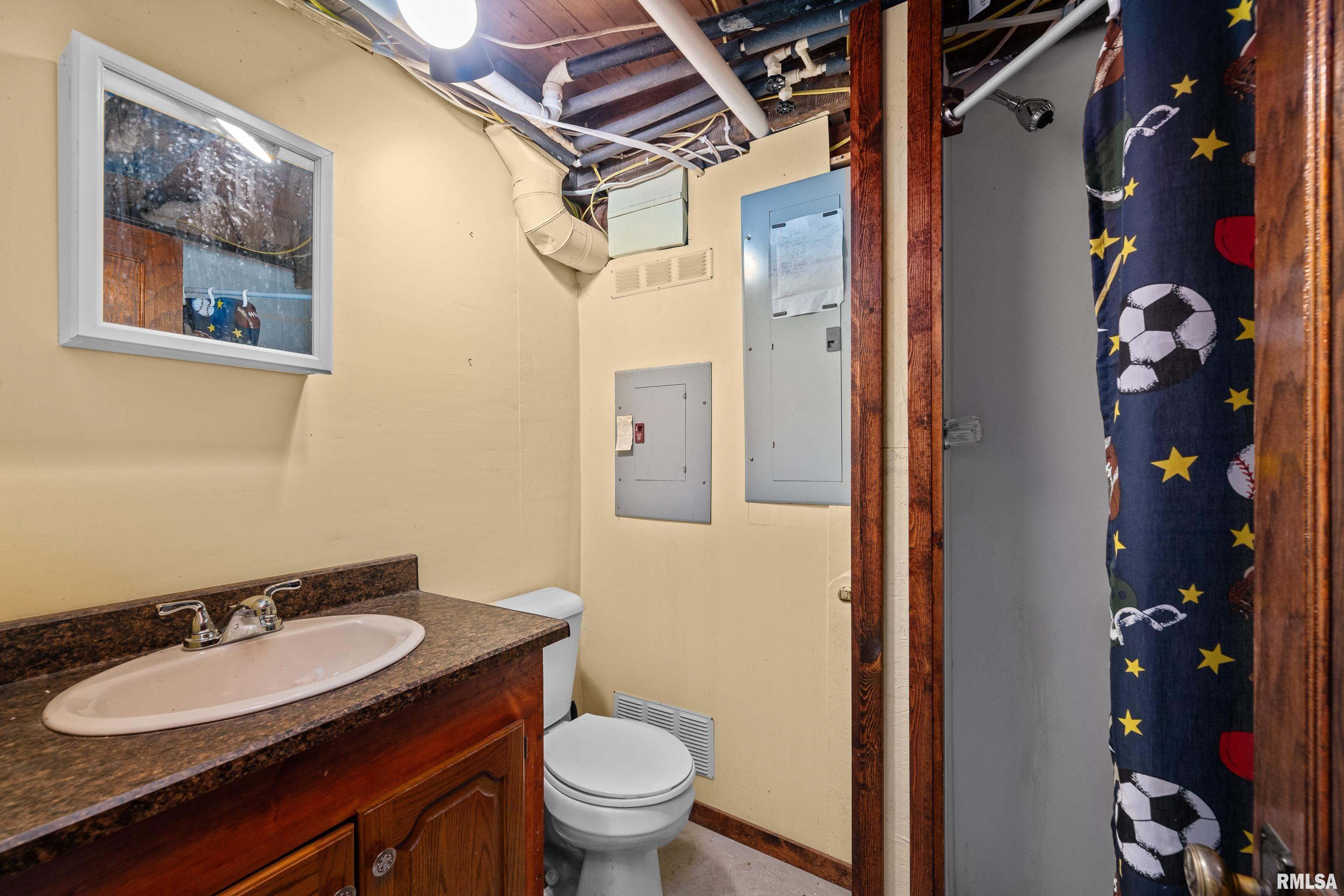140 W 5th Avenue, Woodhull, Illinois image 32