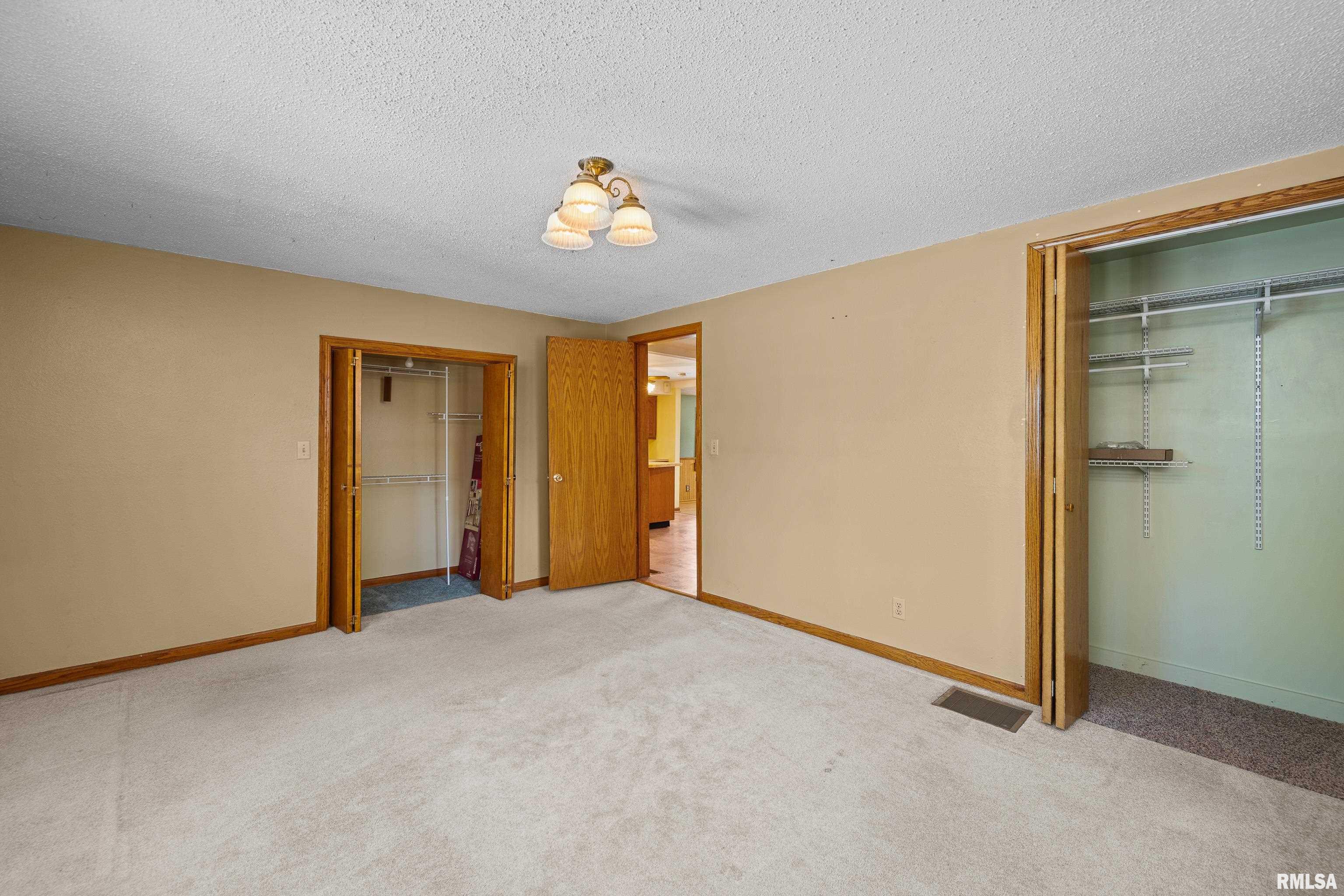 140 W 5th Avenue, Woodhull, Illinois image 15