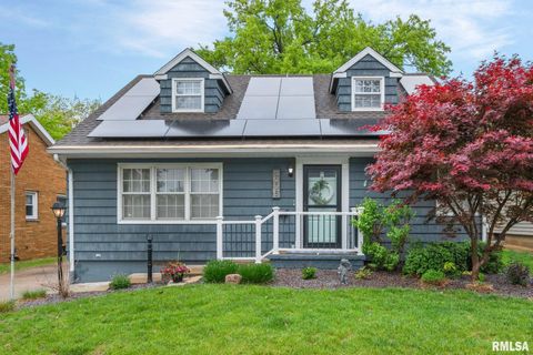 Photo of 1005 ILLINOIS Street, Pekin, IL 61554 (MLS # PA1266016)