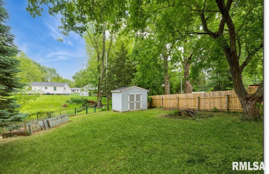 3071 S Hampton Drive, Bettendorf, Iowa image 8