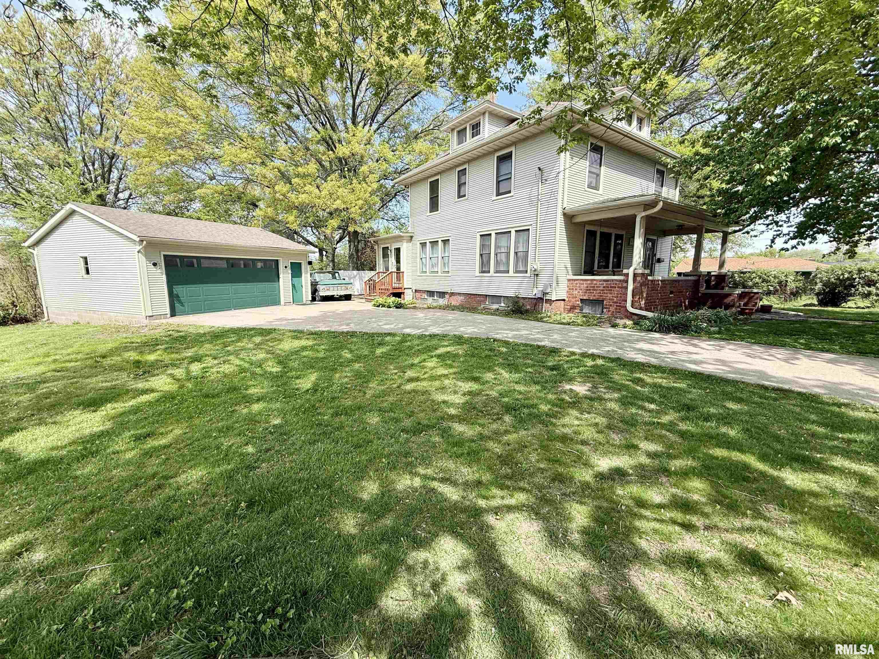 101 S Stewart Street, Geneseo, Illinois image 1