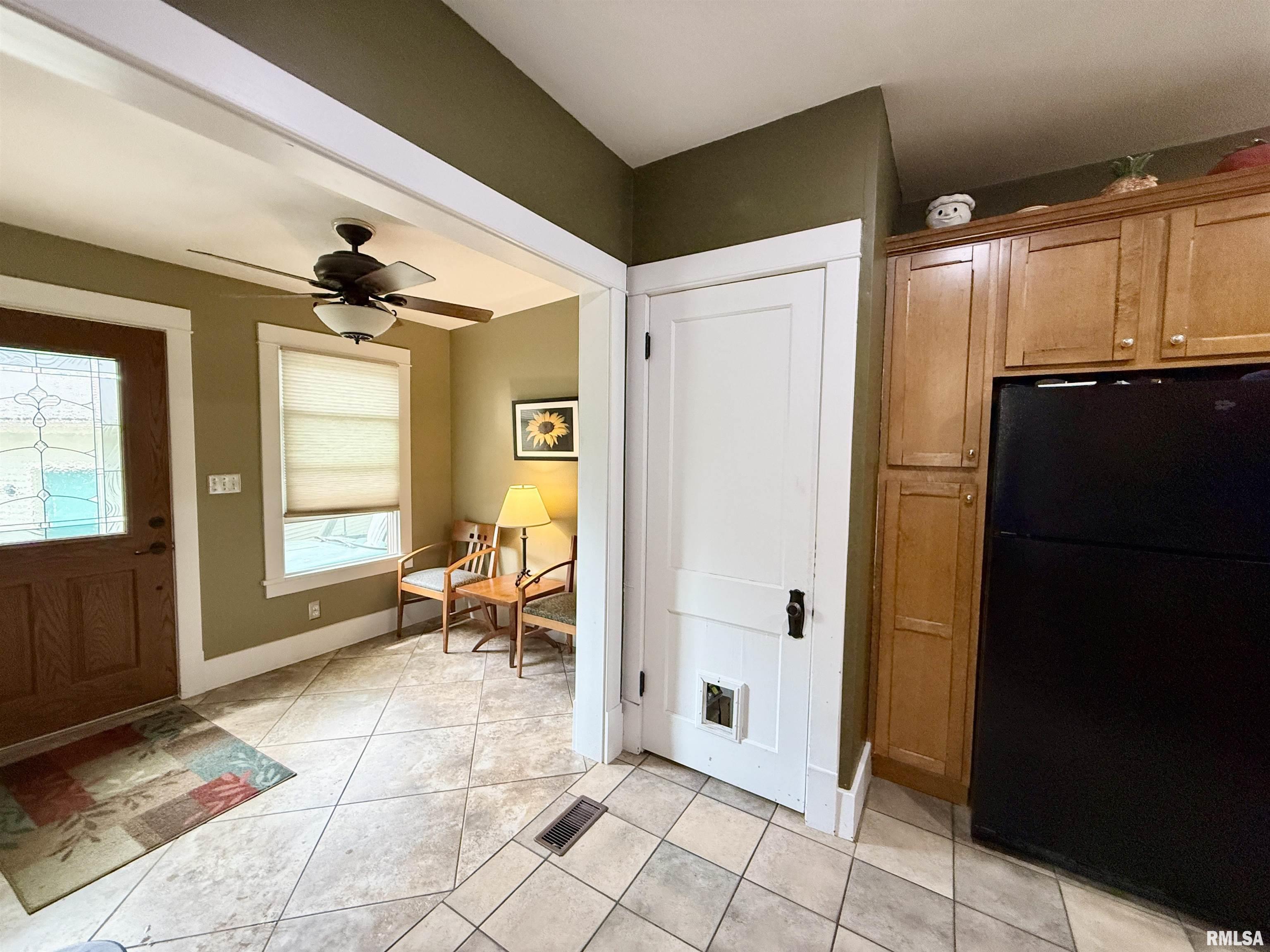 101 S Stewart Street, Geneseo, Illinois image 8