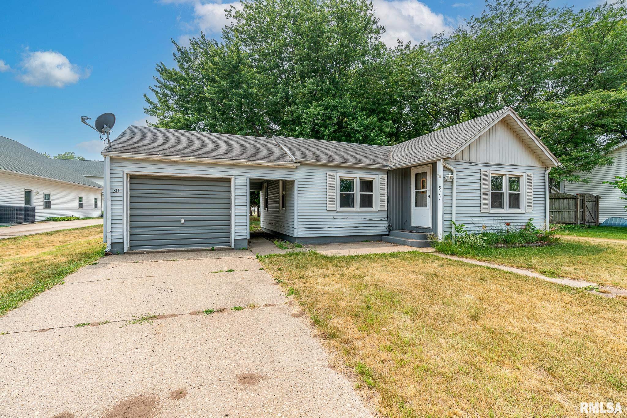 311 8th Avenue, Camanche, Iowa image 1