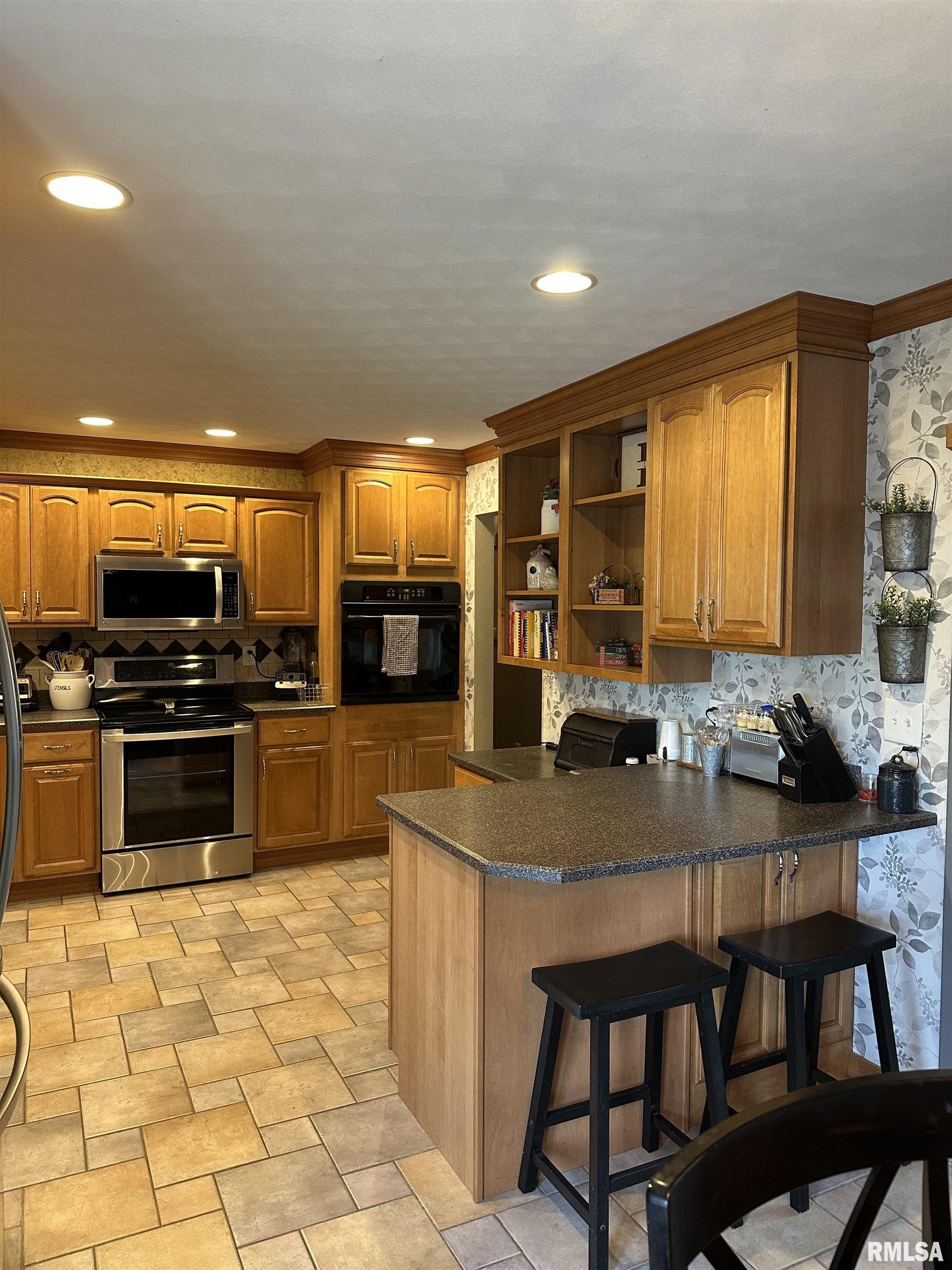 5828 W Colt Drive, Peoria, Illinois image 4