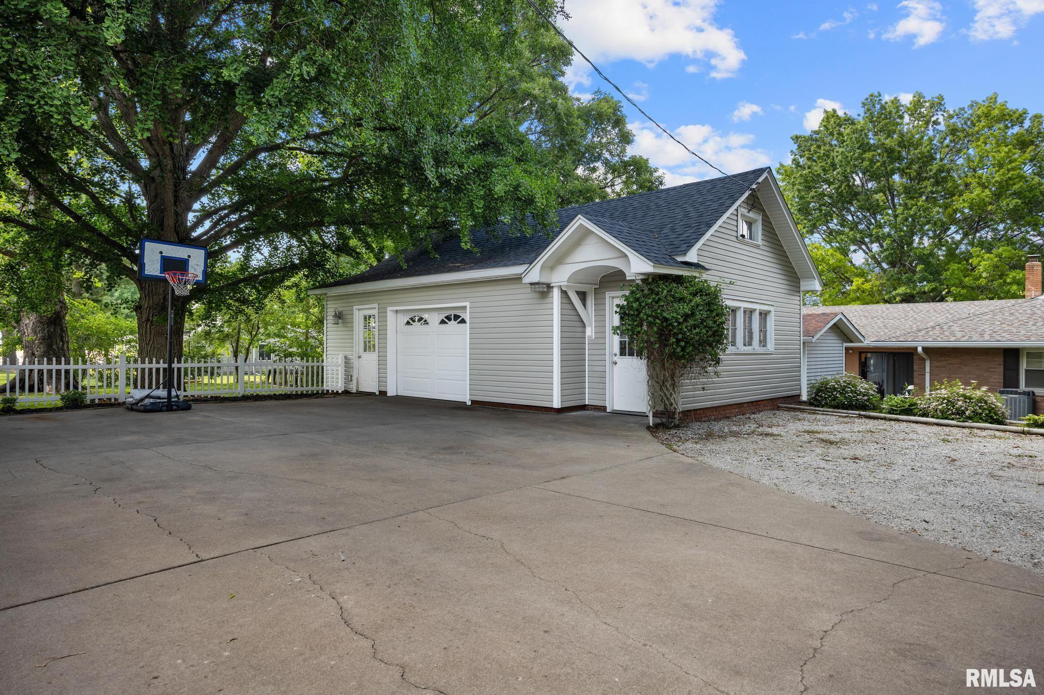 703 N Main Street, Roanoke, Illinois image 32