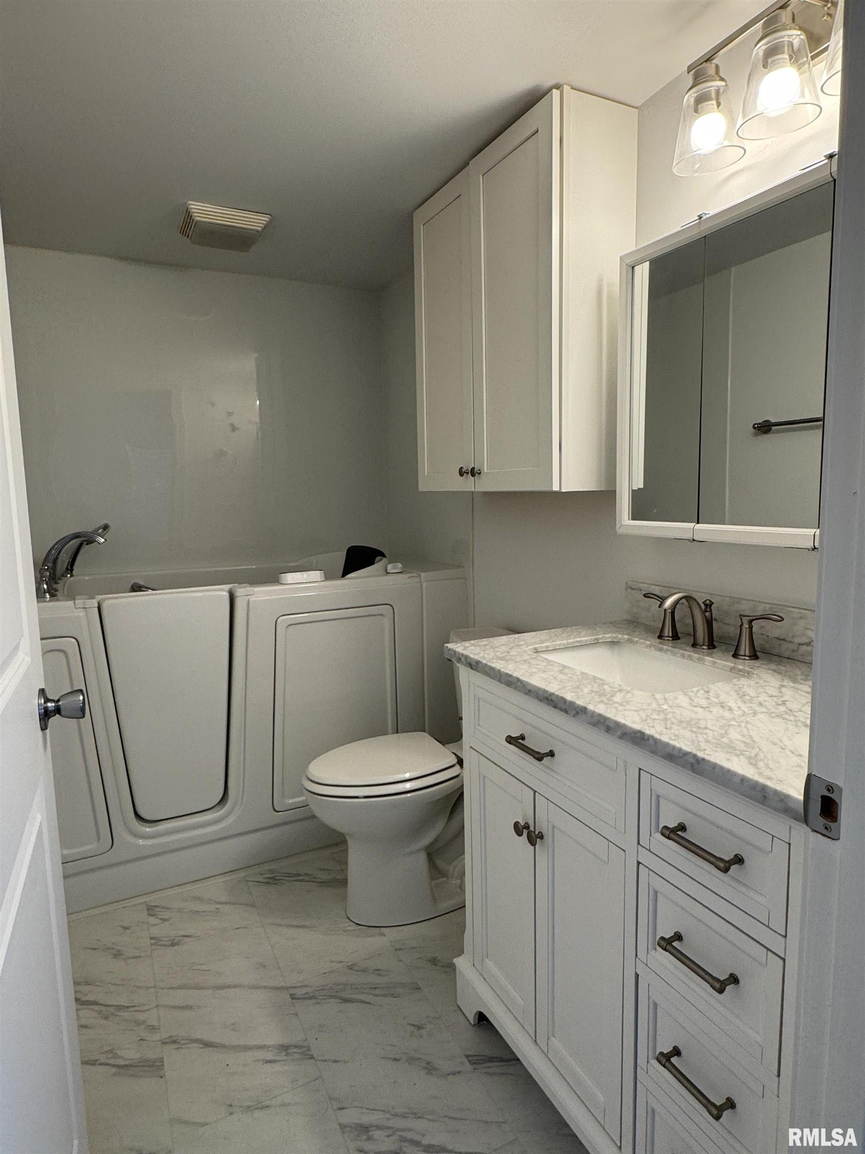 329 E Orange Street, Geneseo, Illinois image 14