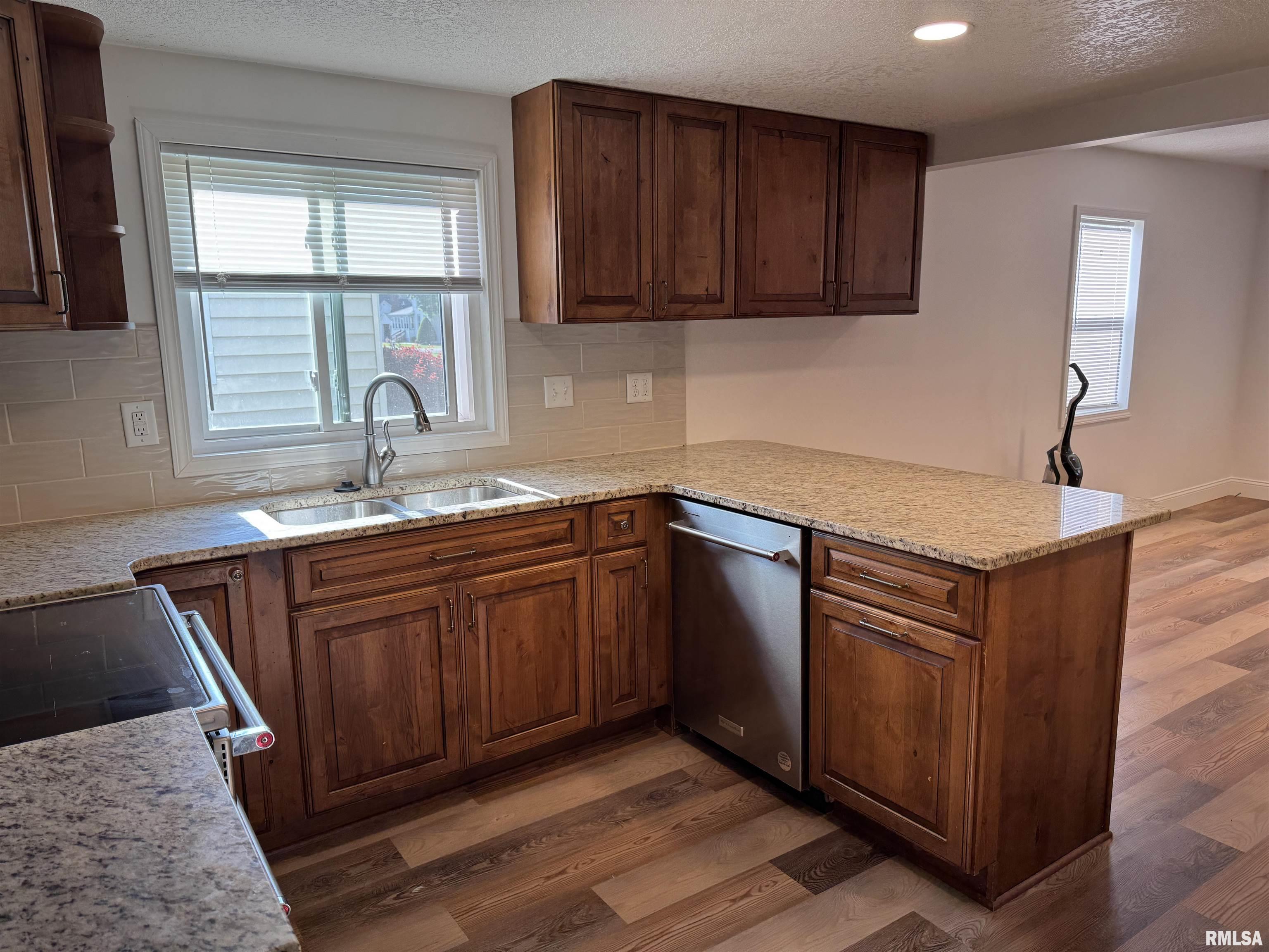 329 E Orange Street, Geneseo, Illinois image 8