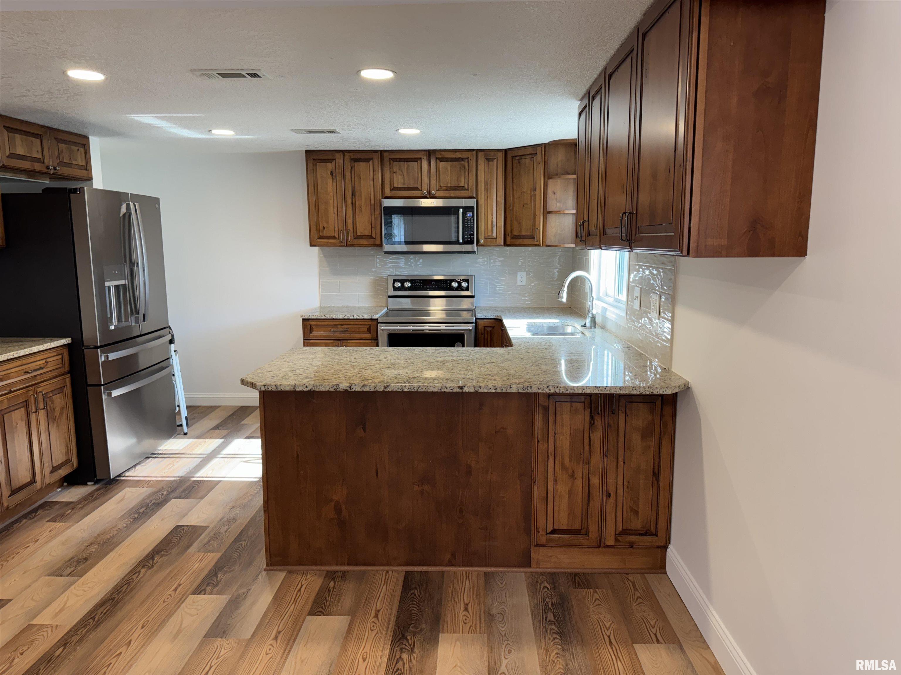 329 E Orange Street, Geneseo, Illinois image 11