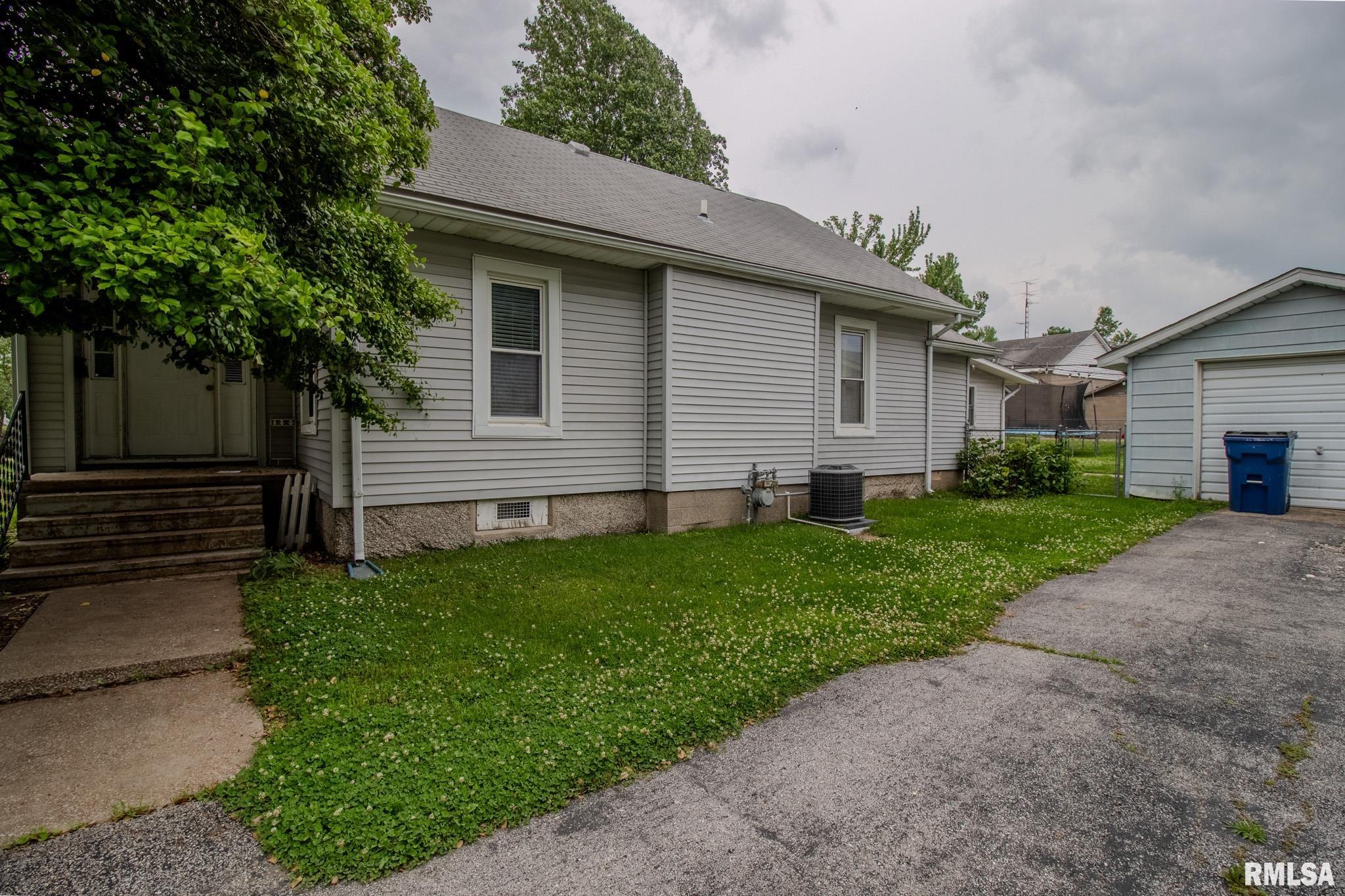 1206 E Oak Street, West Frankfort, Illinois image 3