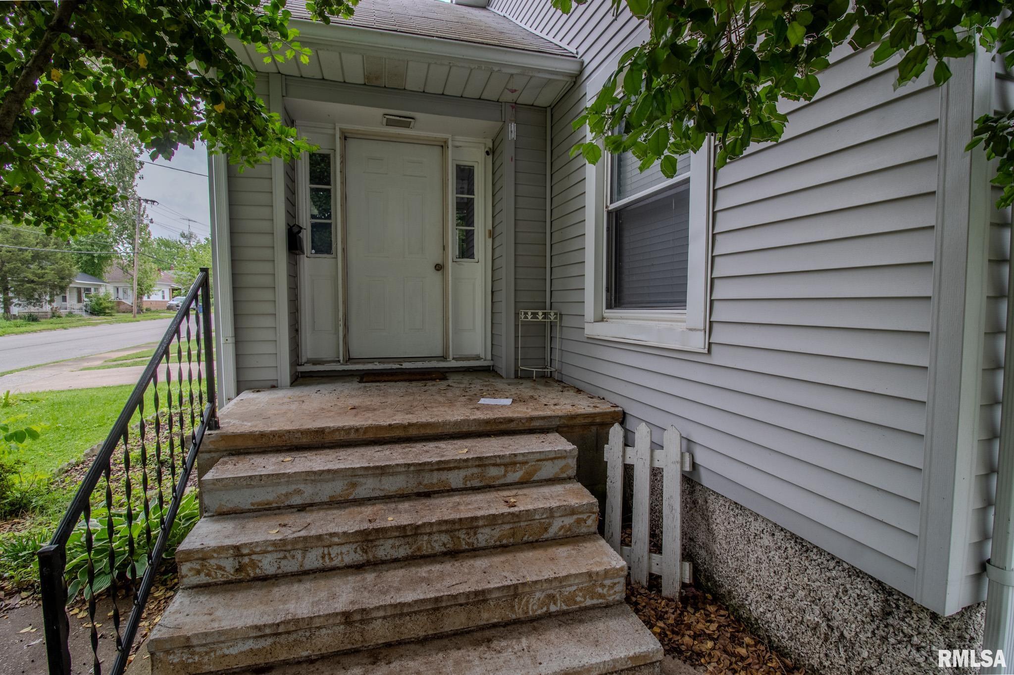 1206 E Oak Street, West Frankfort, Illinois image 2