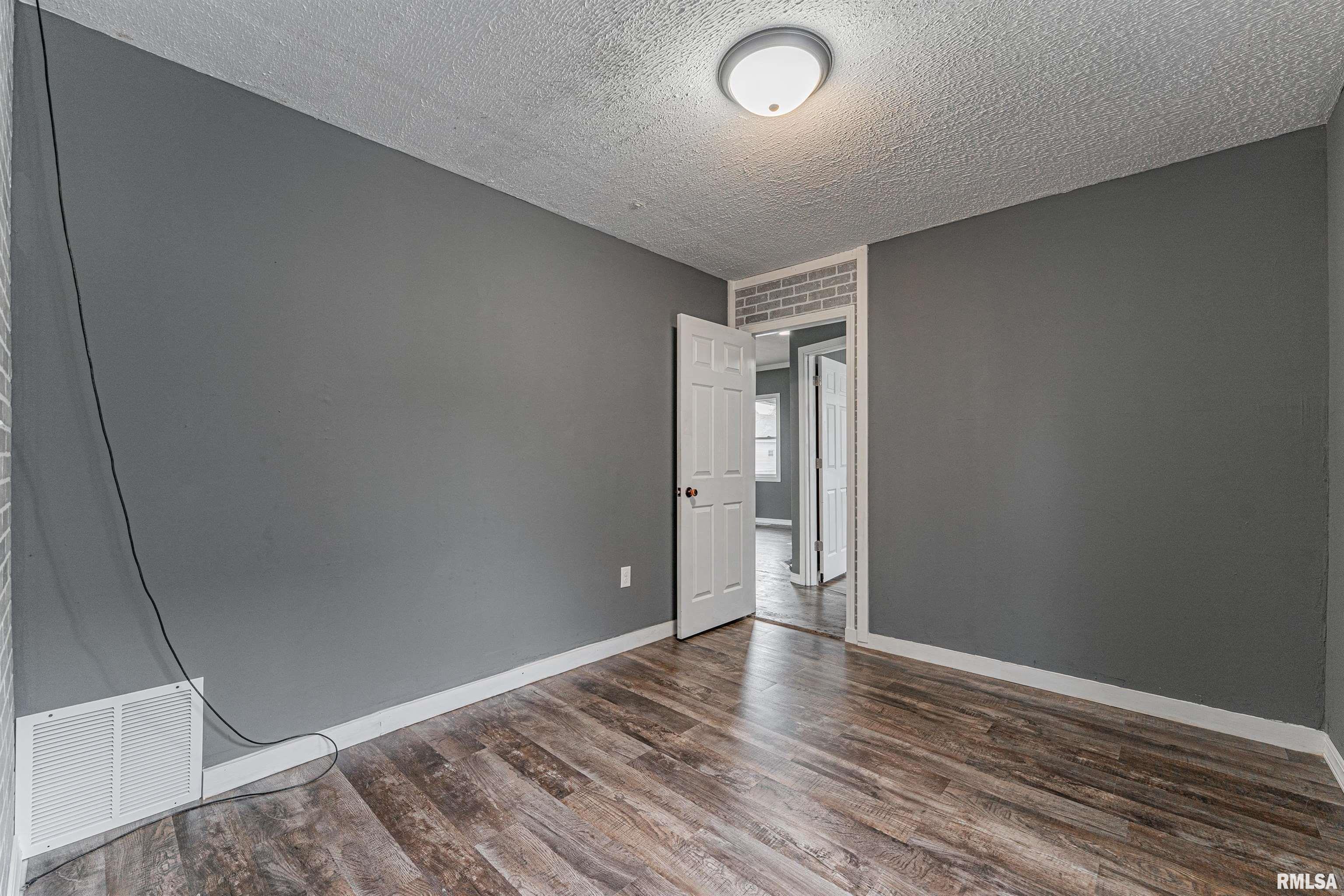 629 N Mclean Street, Lincoln, Illinois image 14