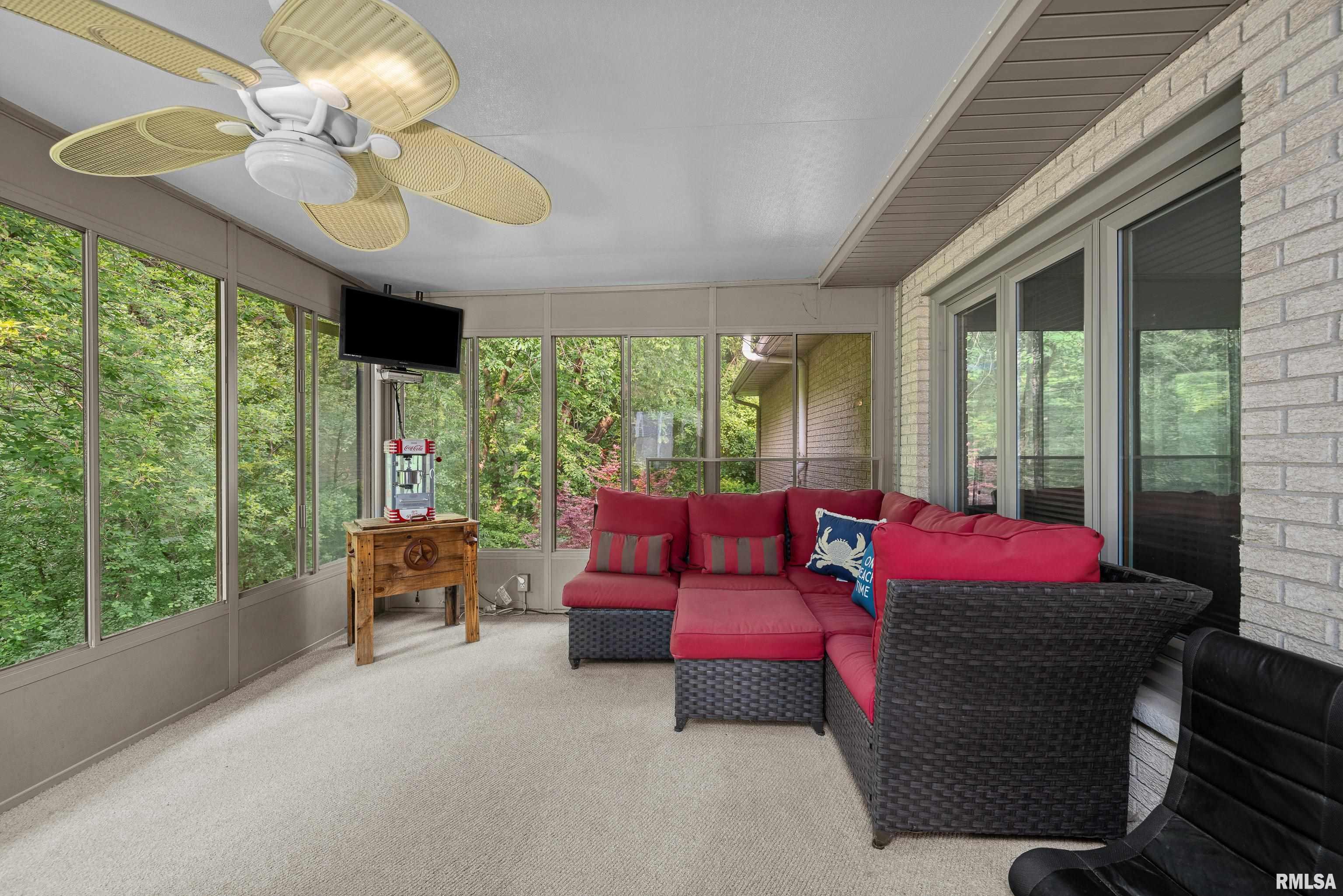 4523 39th Avenue, Rock Island, Illinois image 20