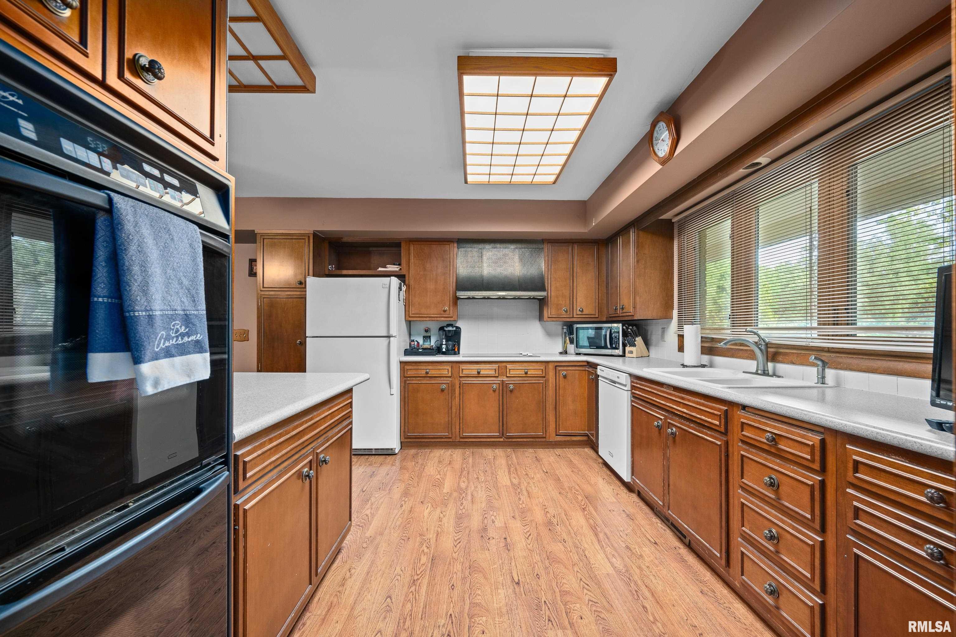 4523 39th Avenue, Rock Island, Illinois image 14