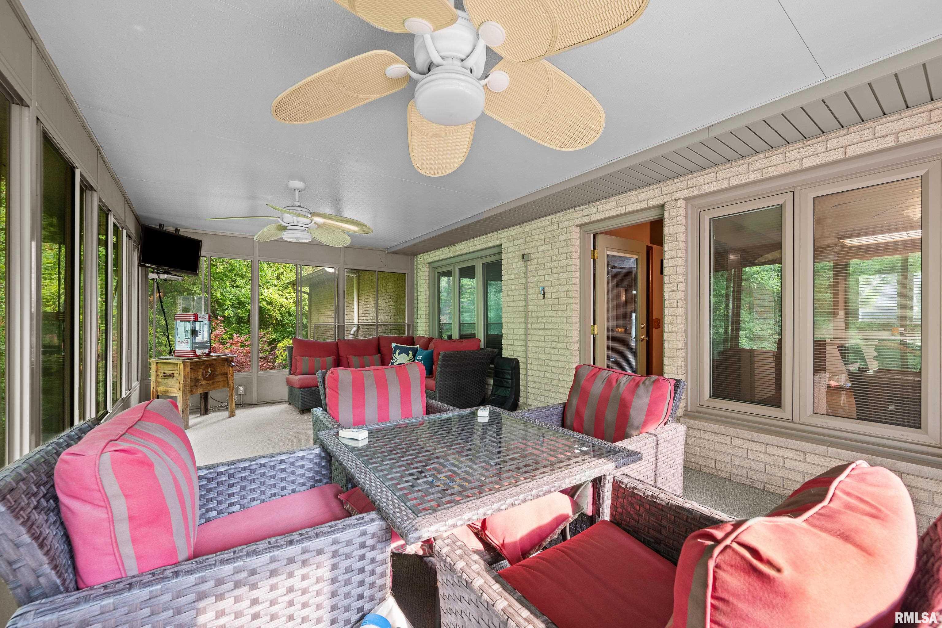 4523 39th Avenue, Rock Island, Illinois image 19