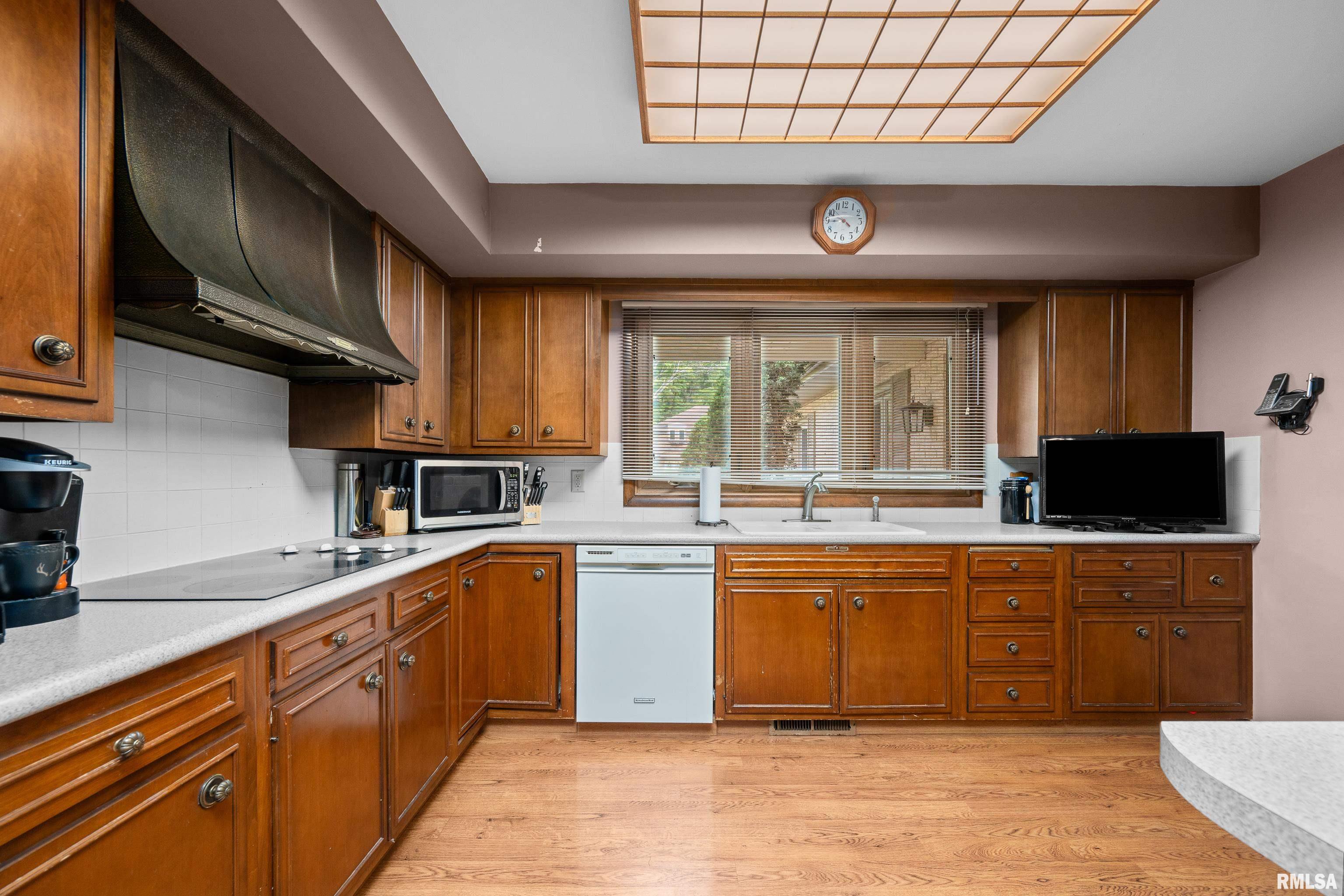 4523 39th Avenue, Rock Island, Illinois image 13