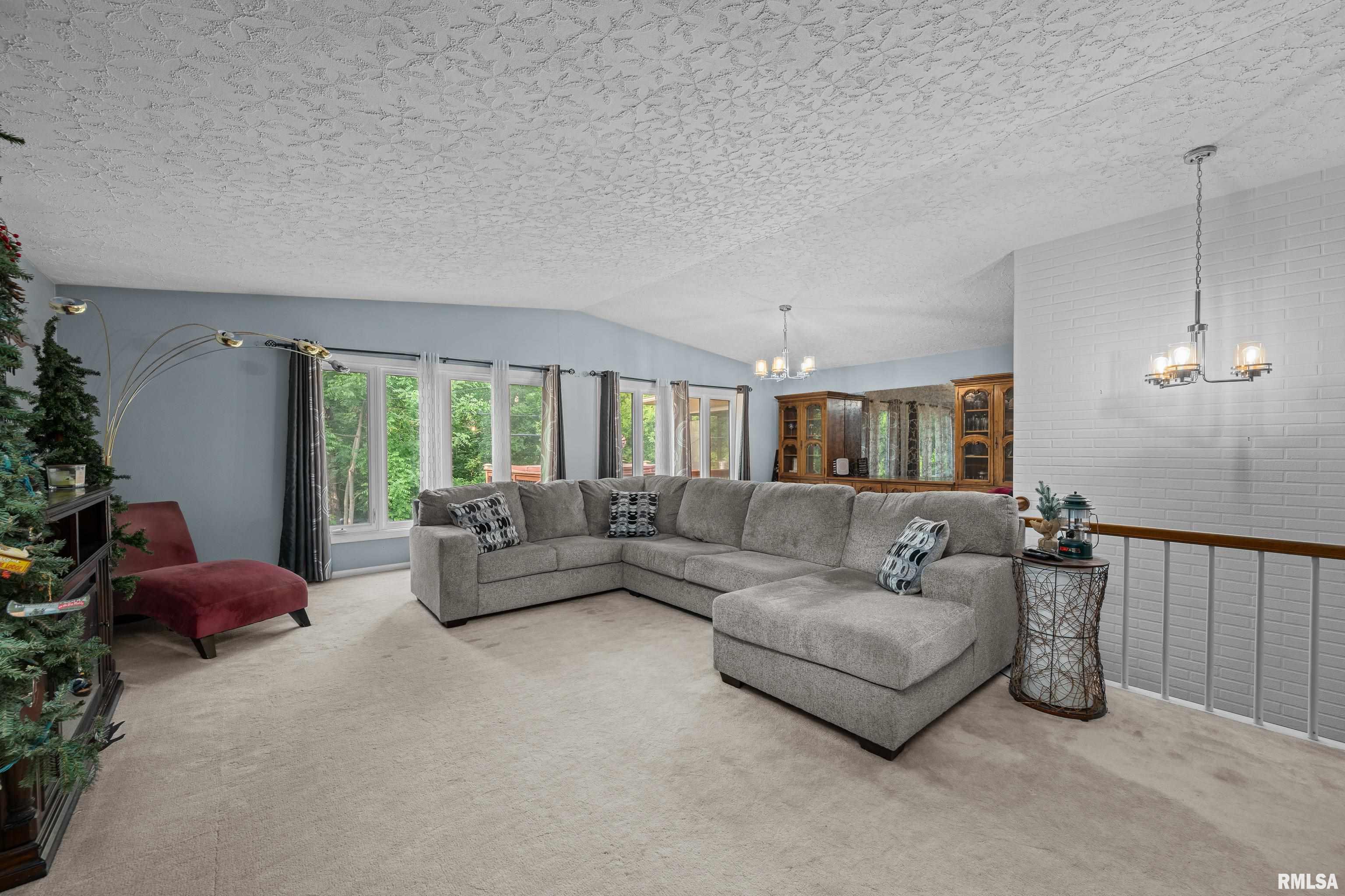 4523 39th Avenue, Rock Island, Illinois image 5