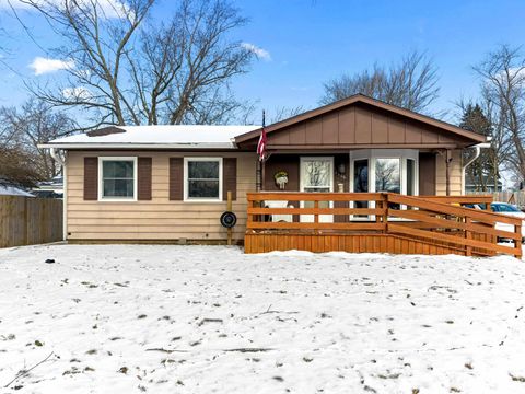 Homes For Sale - 1506 Woodbine Drive<br/> Tazewell County, Washington, IL 61571