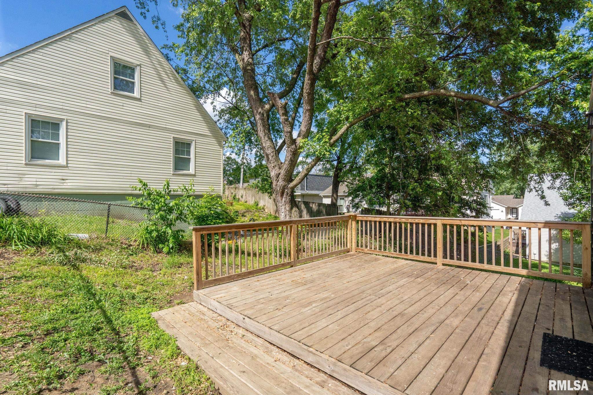 18 Riverview Lane, Bettendorf, Iowa image 4