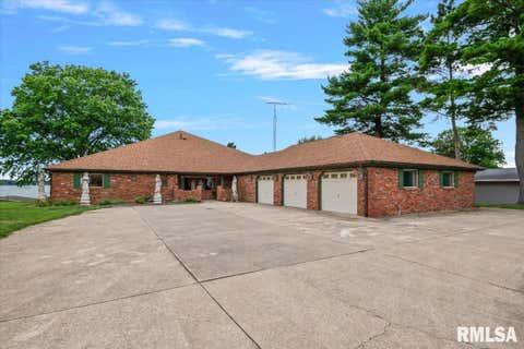 Homes For Sale - 1013 E Lake Shore Drive<br/> Springfield, IL 62712