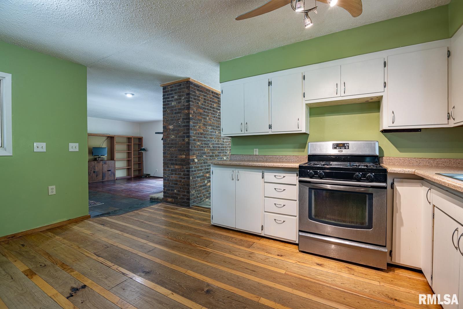 1135 Fairlane Drive, Bettendorf, Iowa image 11