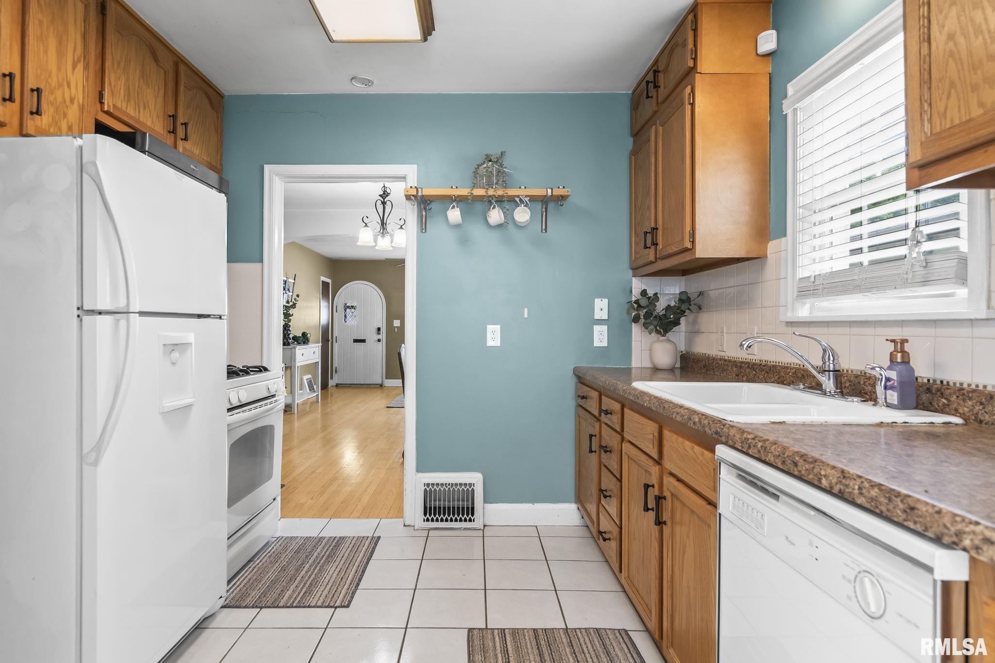 1622 W Cook Street, Springfield, Illinois image 10