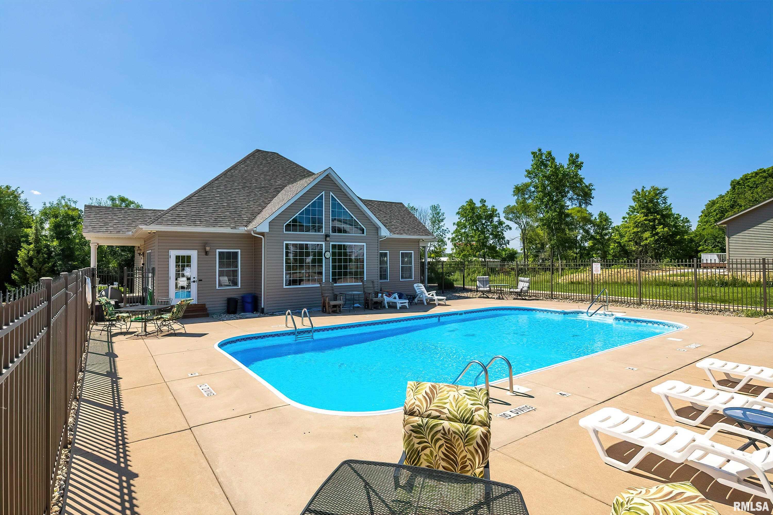 4102 Creek Hill Drive #102, Bettendorf, Iowa image 41