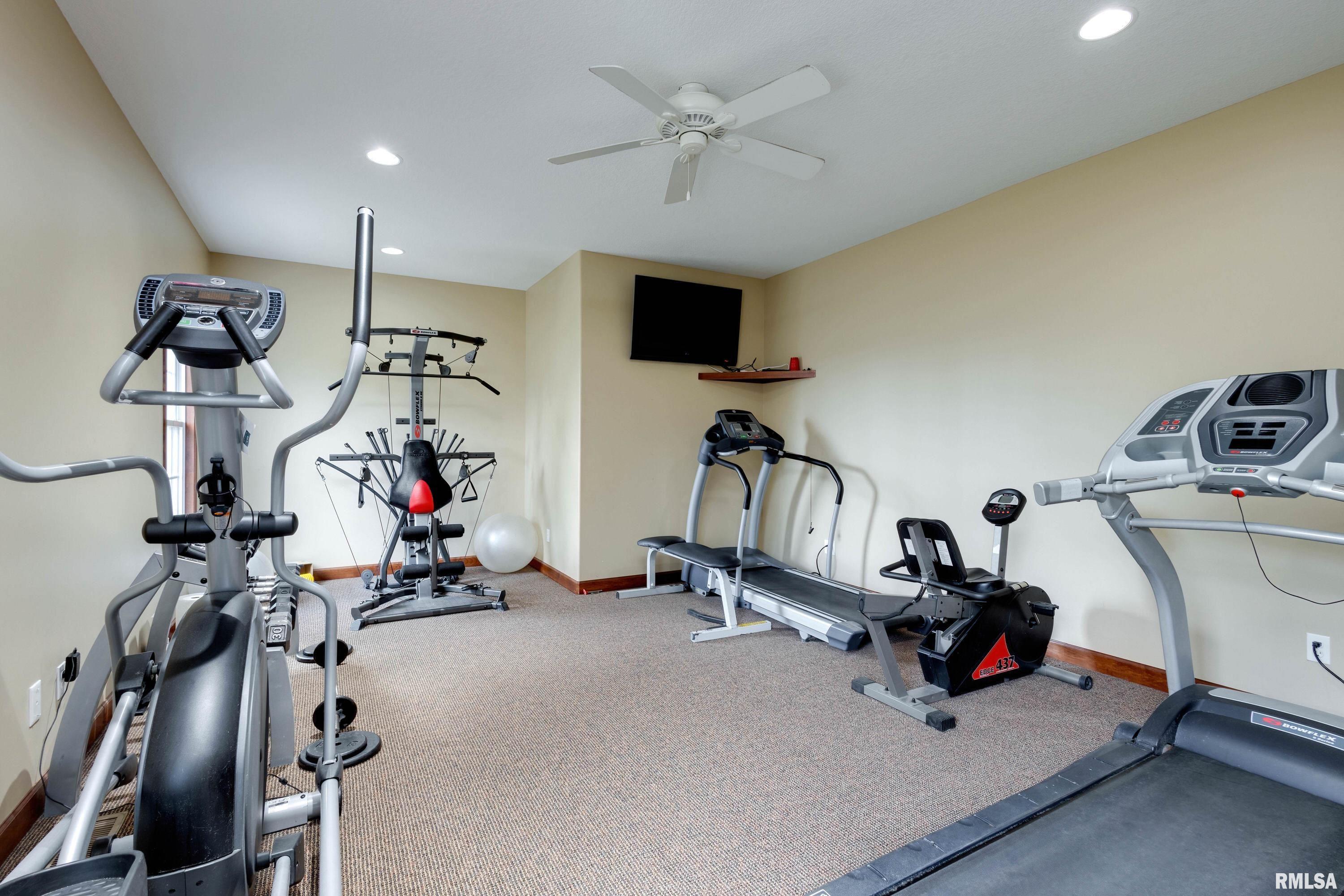 4102 Creek Hill Drive #102, Bettendorf, Iowa image 40