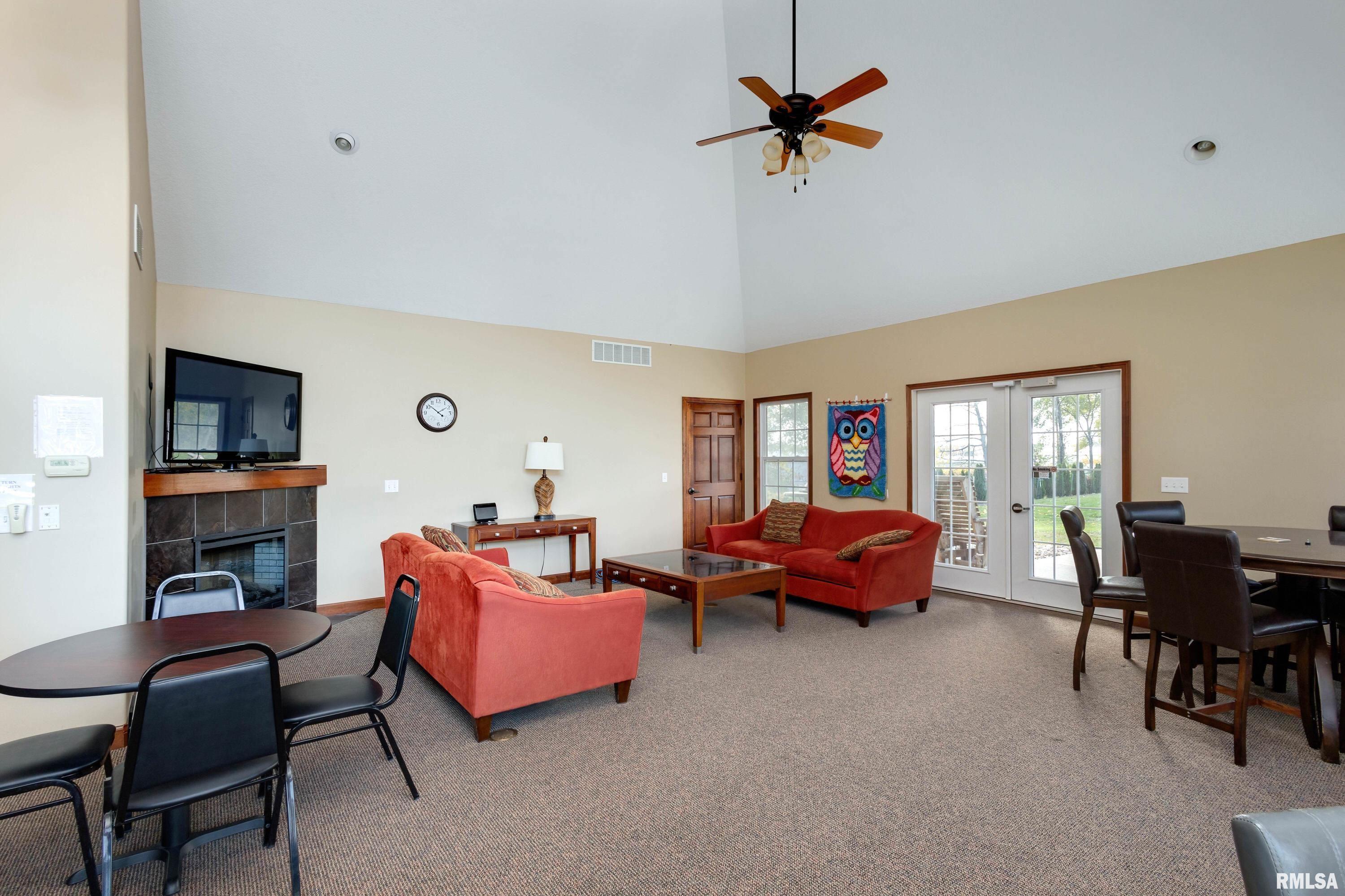4102 Creek Hill Drive #102, Bettendorf, Iowa image 35
