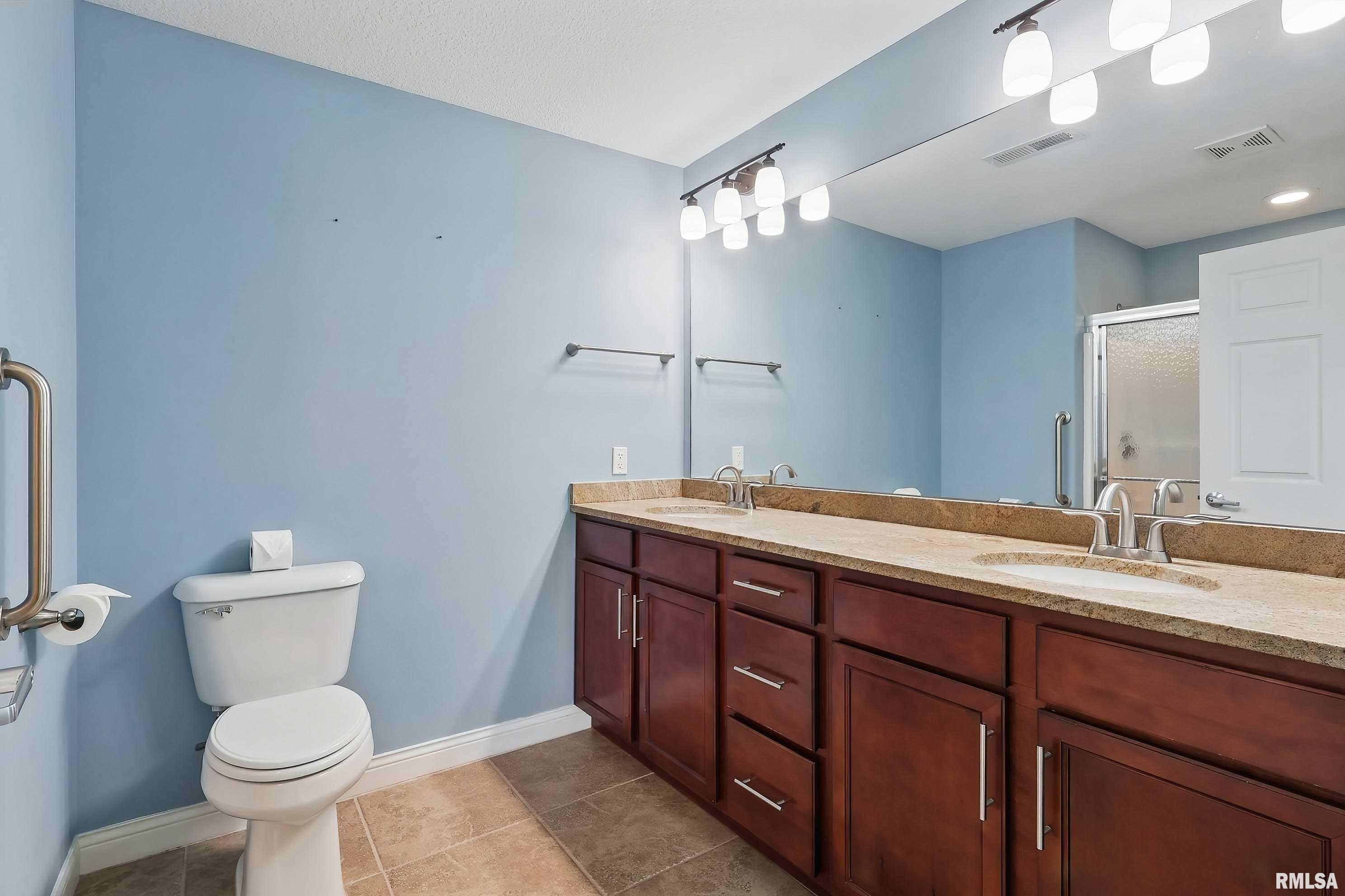4102 Creek Hill Drive #102, Bettendorf, Iowa image 27