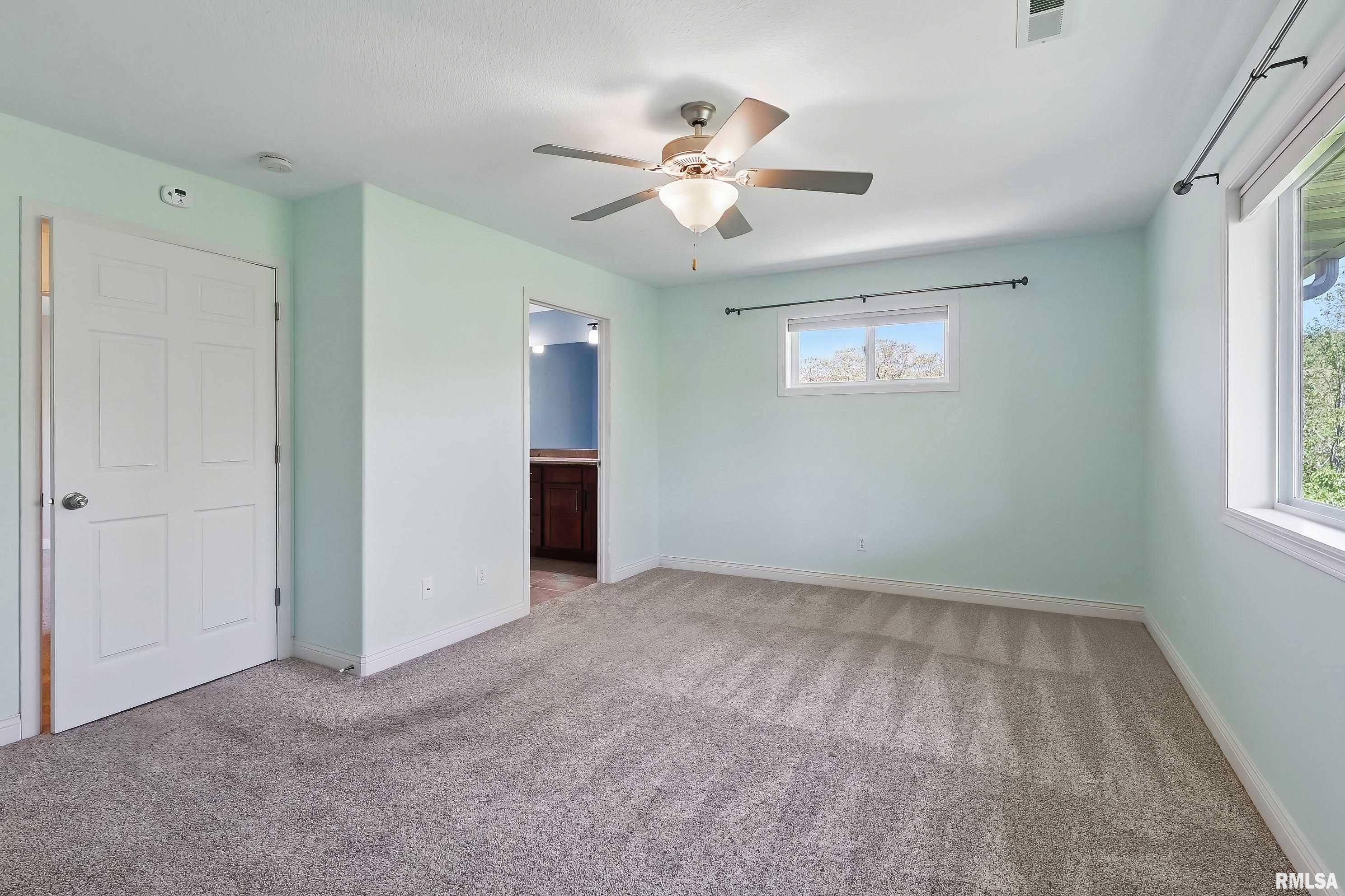 4102 Creek Hill Drive #102, Bettendorf, Iowa image 24