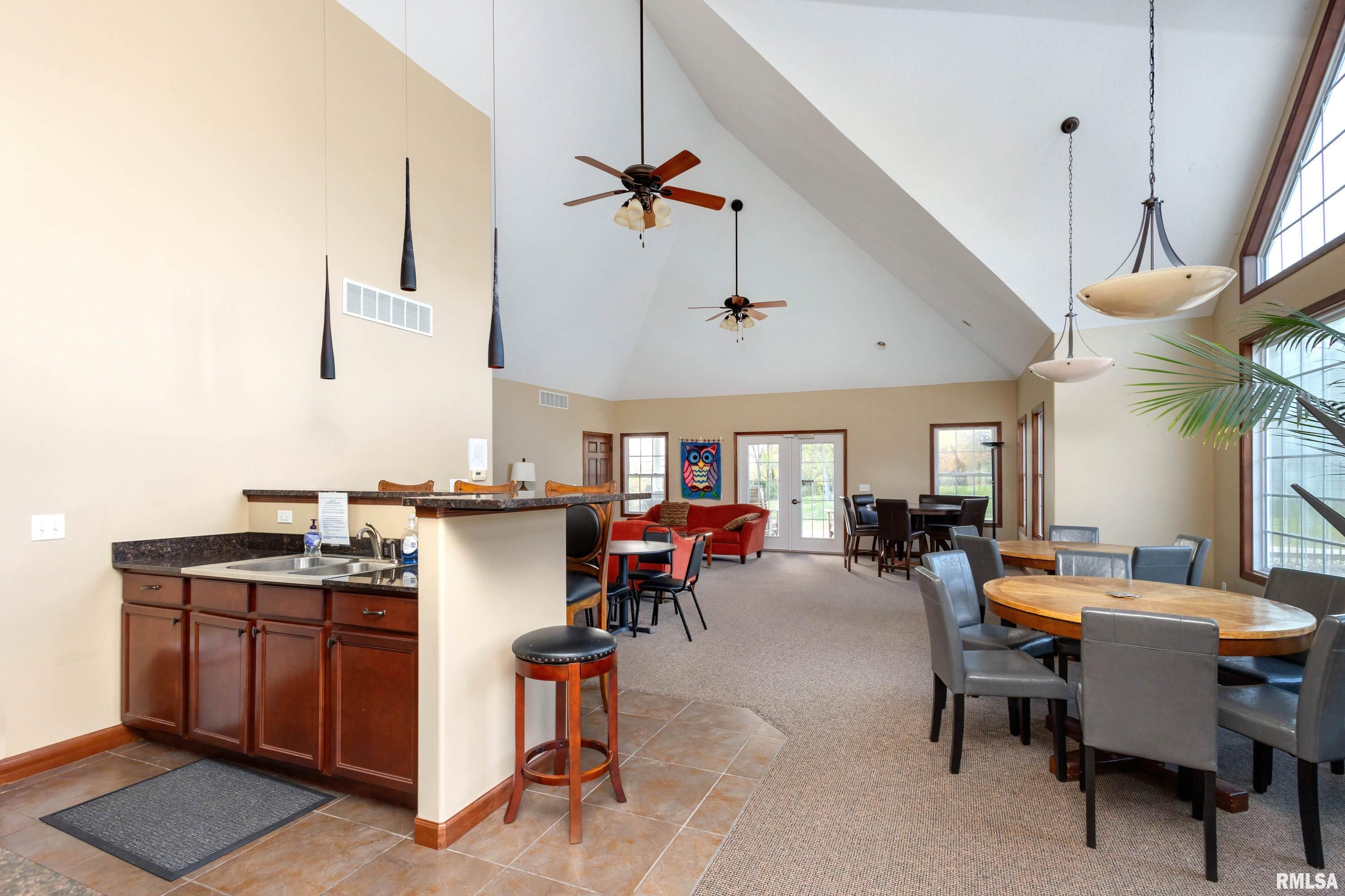 4102 Creek Hill Drive #102, Bettendorf, Iowa image 34