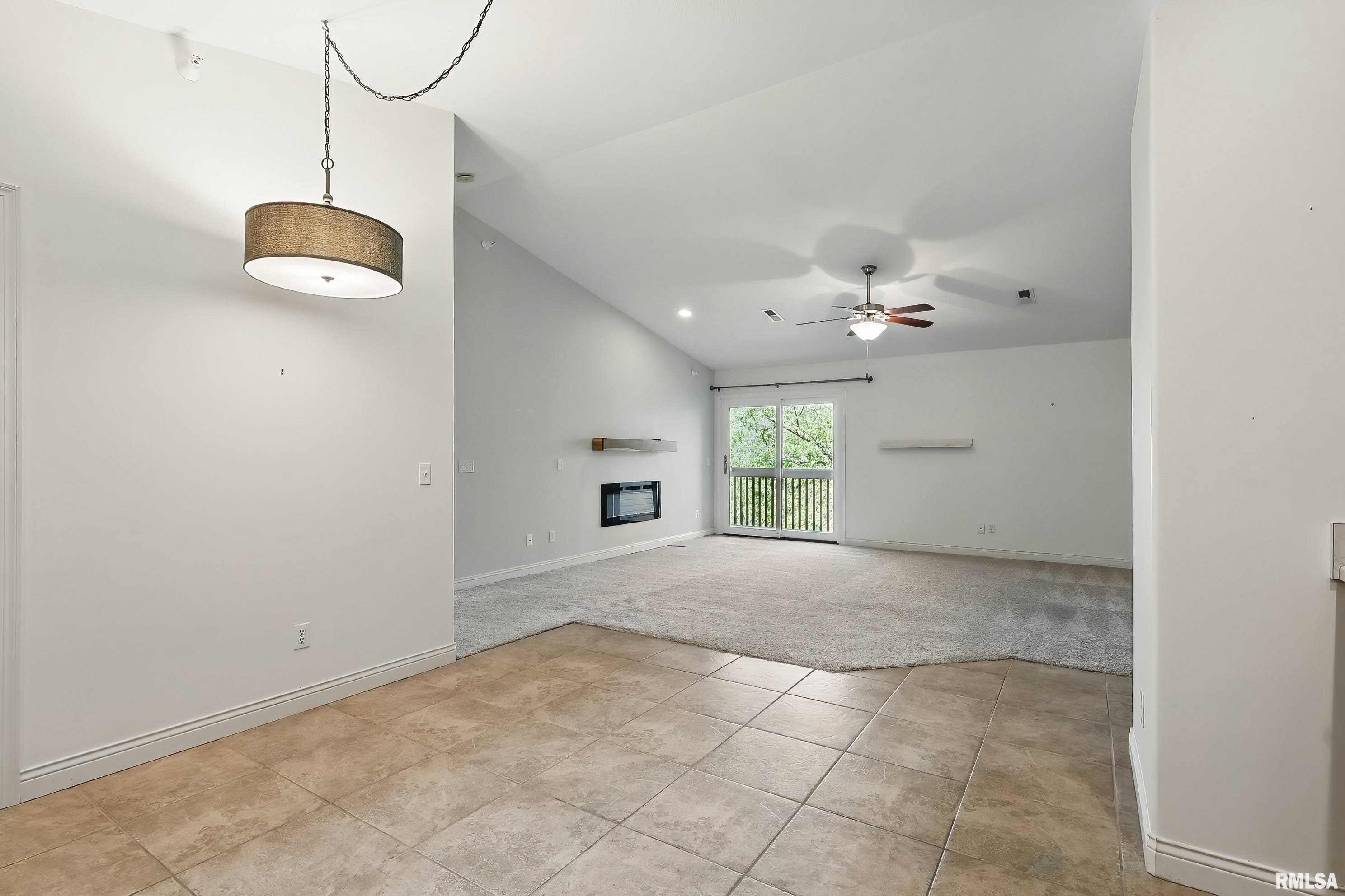 4102 Creek Hill Drive #102, Bettendorf, Iowa image 16