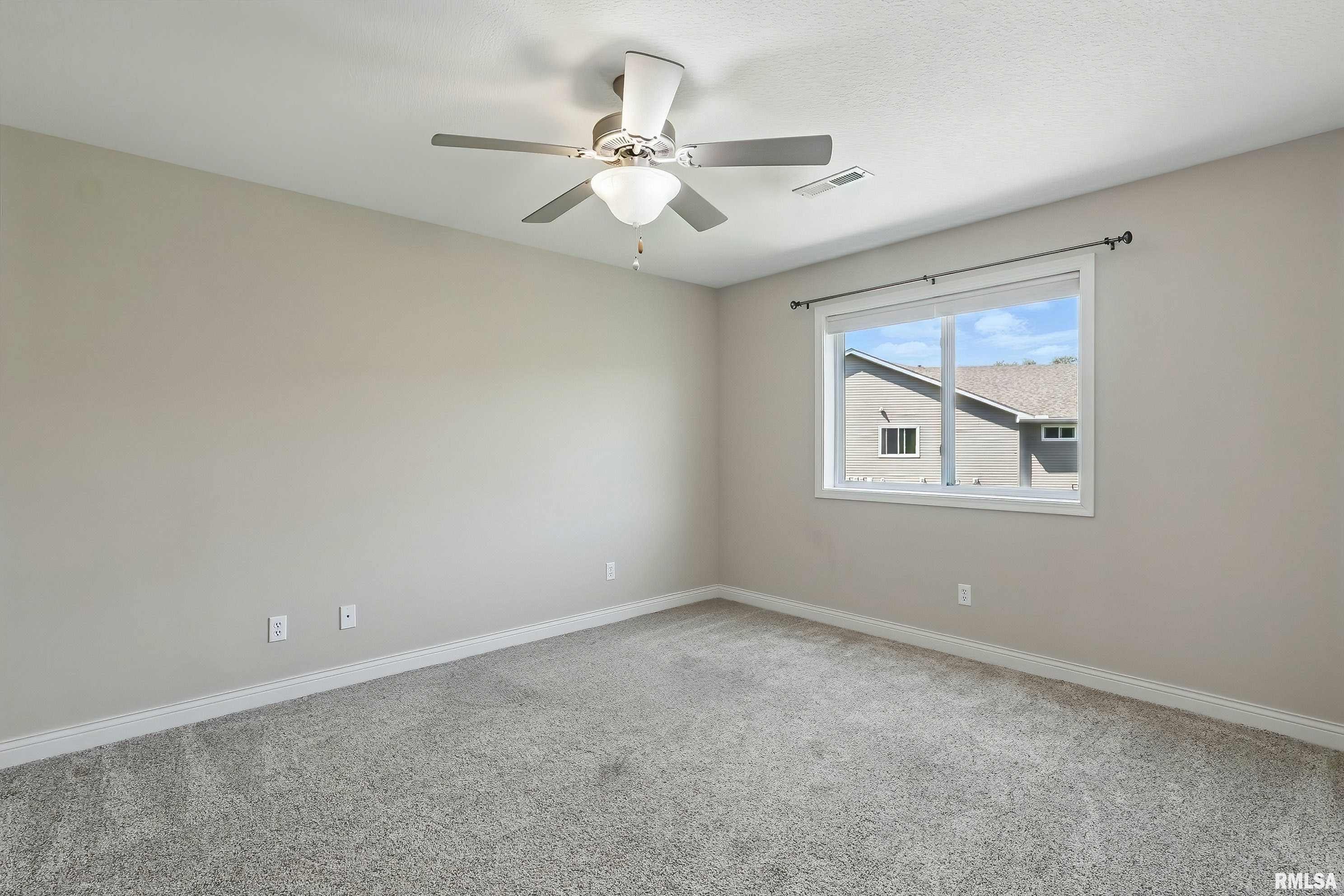 4102 Creek Hill Drive #102, Bettendorf, Iowa image 20